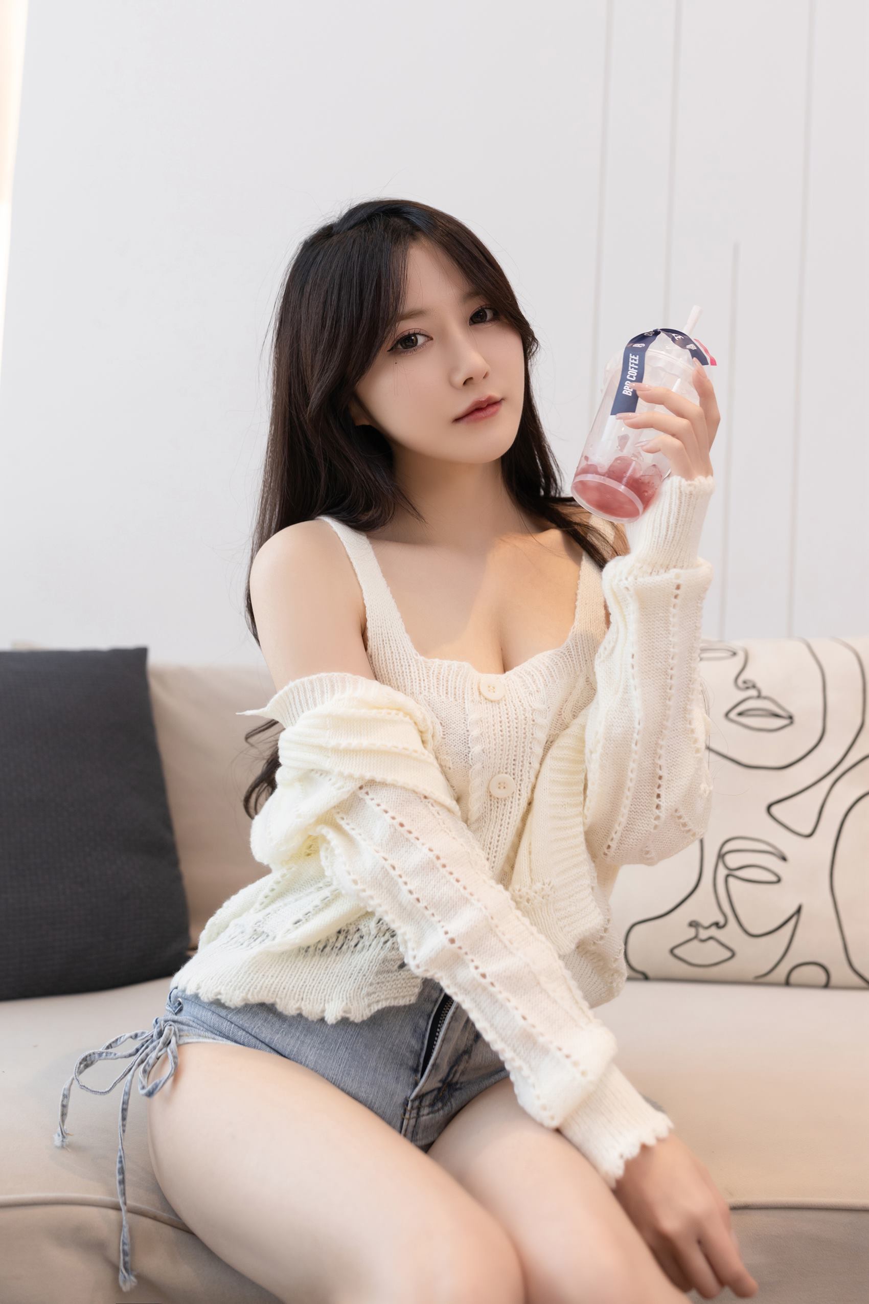 鱼子酱Fish – 内拍 甜春写真 [130P/1.50GB]