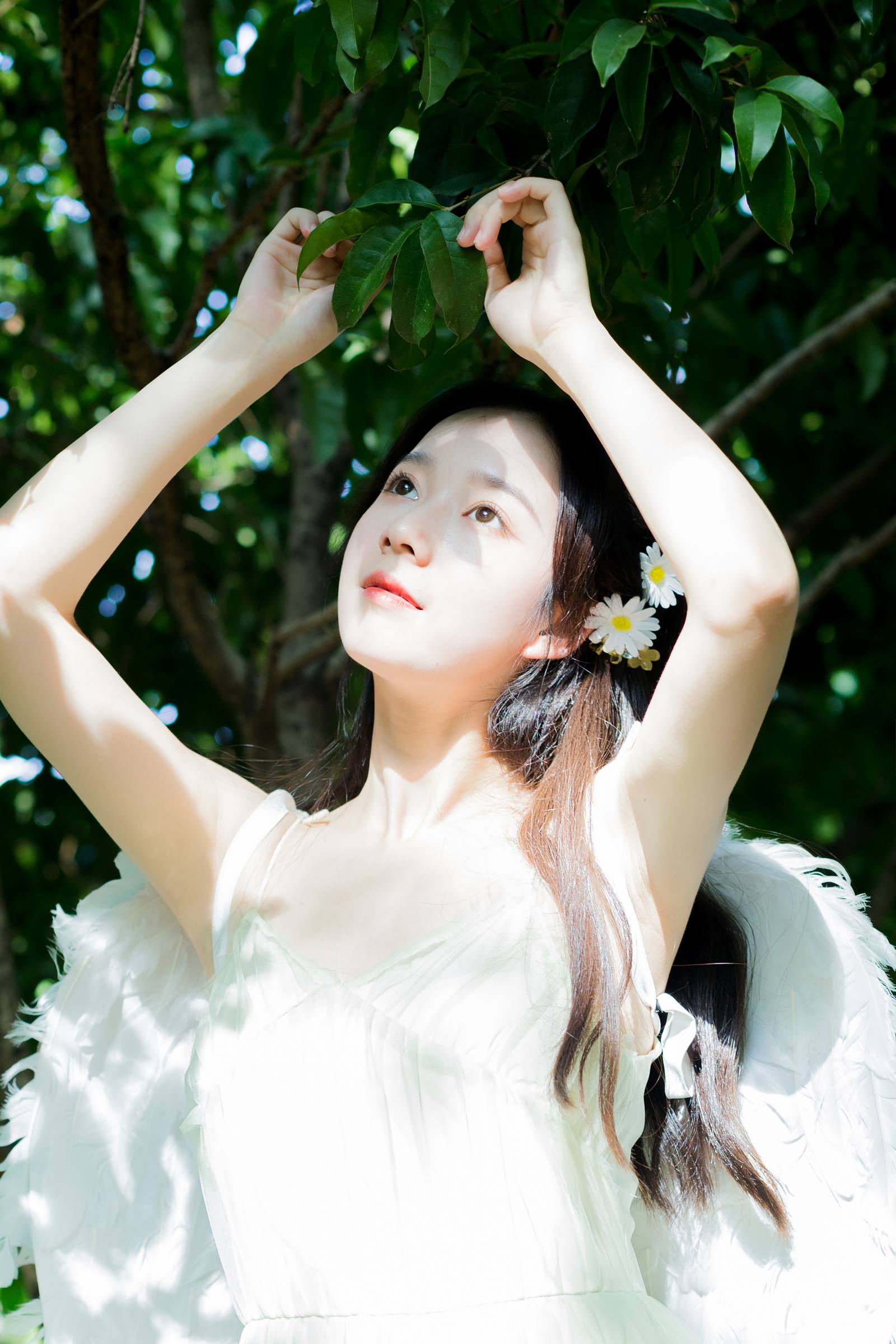 [YITUYU艺图语]2022.10.03 夏末的精灵 戈曼妮Nini[32+1P/314MB]