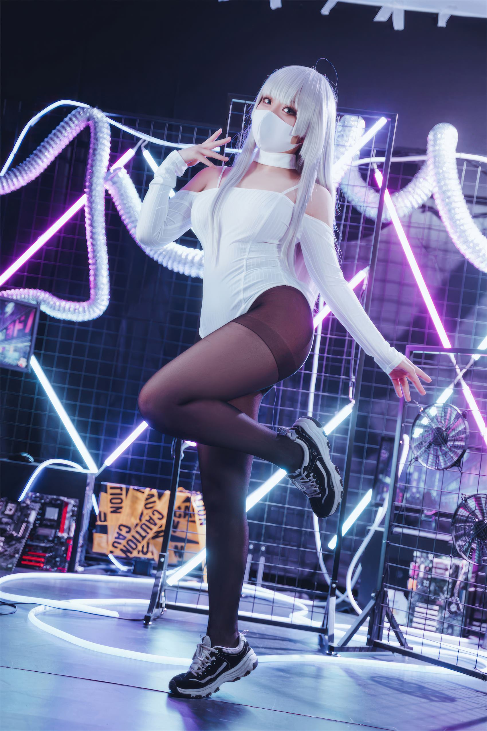 虎森森 - 莺[33P/347MB]