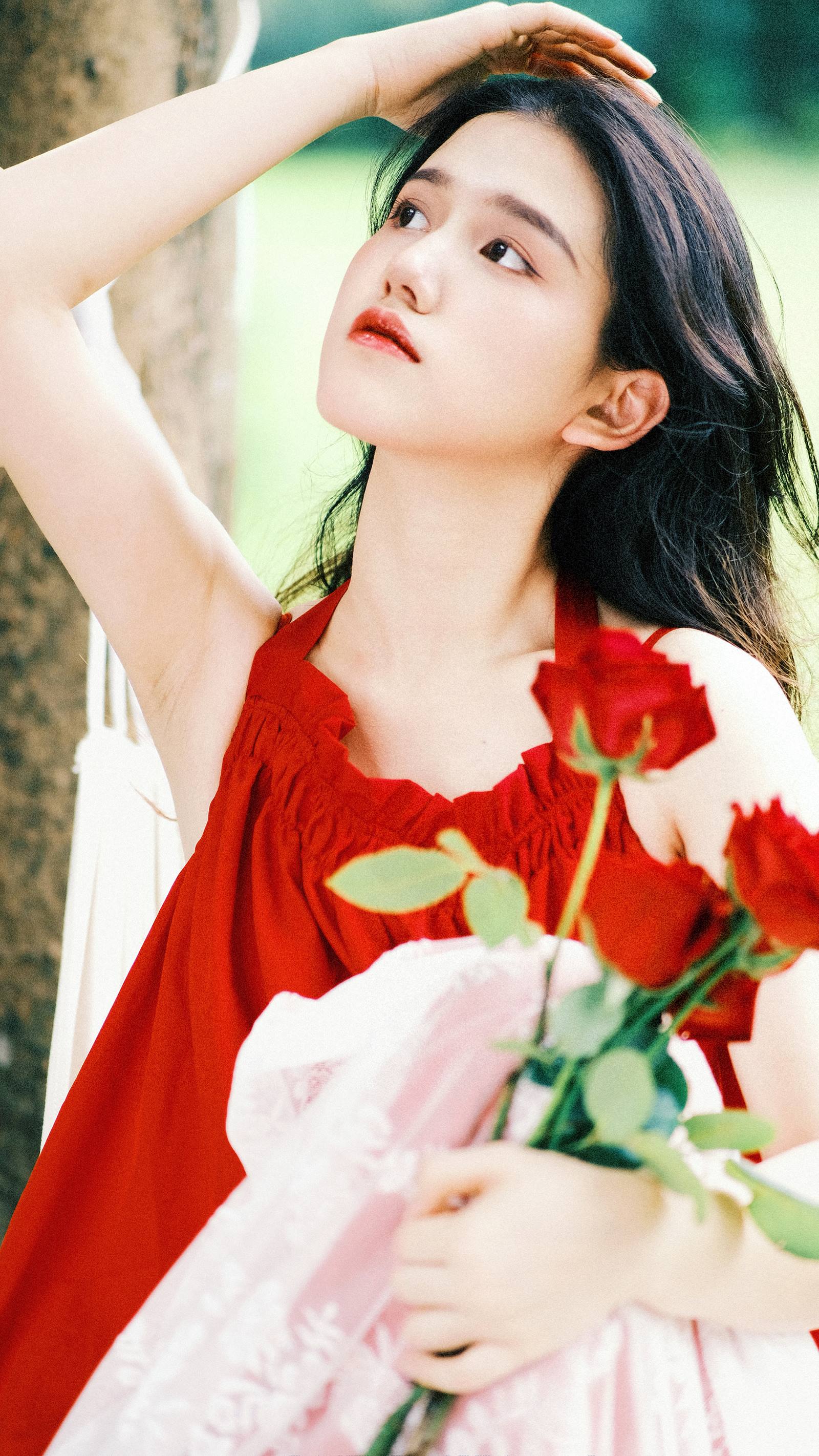 [YITUYU艺图语]2022.10.01 红玫瑰 一只捉捉[22+1P/323MB]