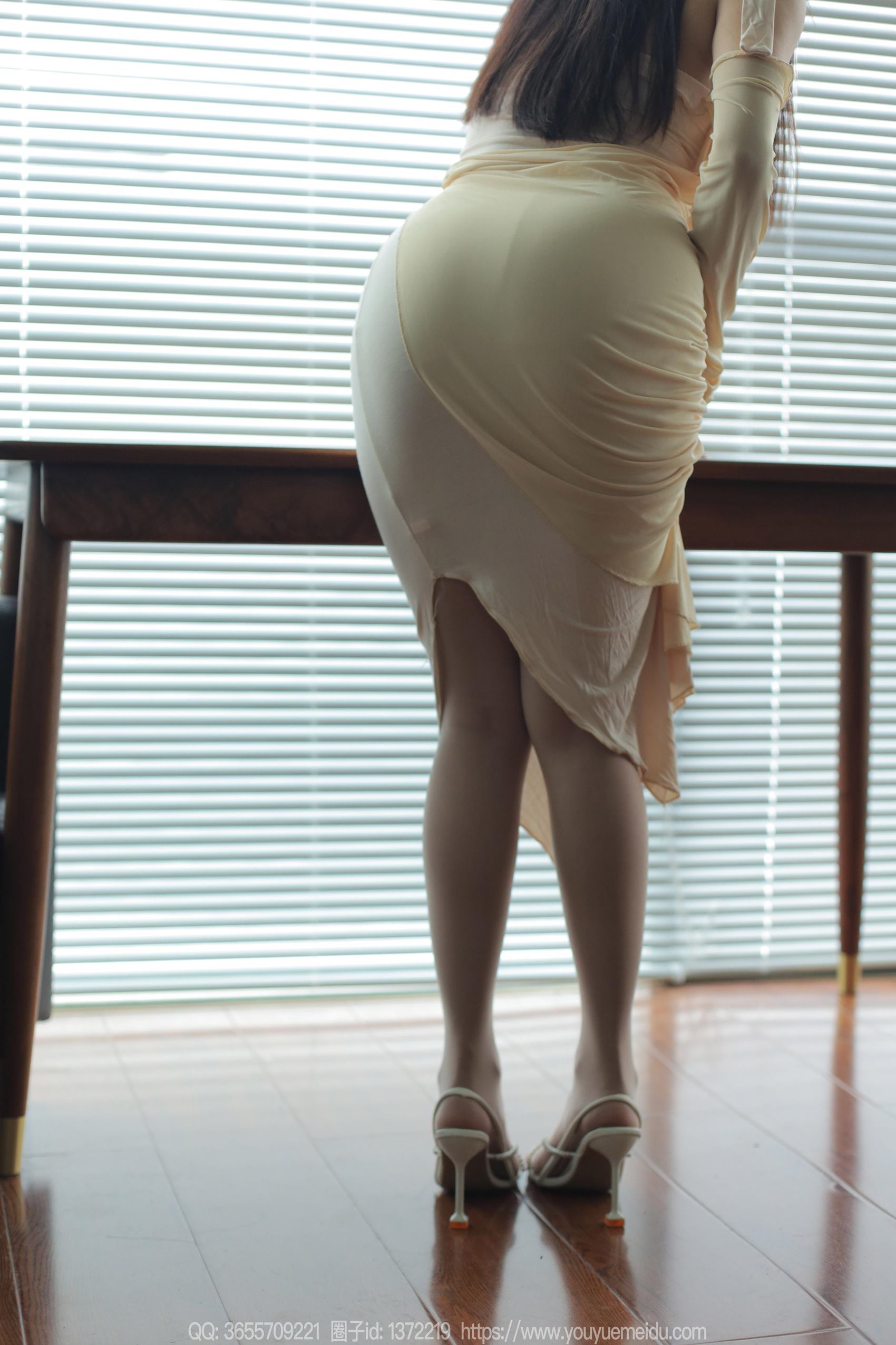 [IESS异思趣向] 2024.02.23 丝享家1672：婉萍《黄色包臀裙（上）》[62P/50MB]