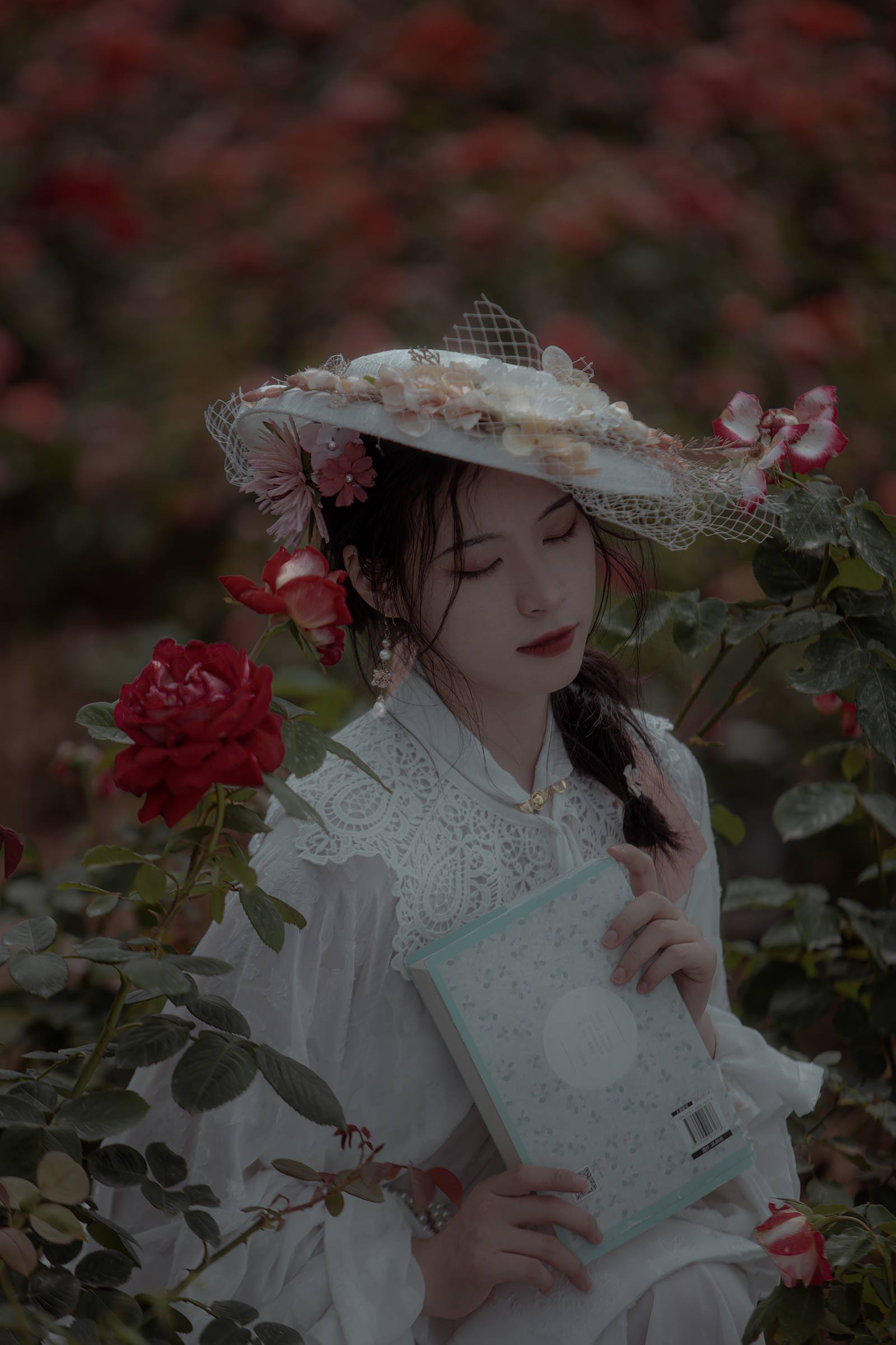 [YITUYU艺图语]2022.09.29 玫瑰 努力搬砖的双翮[27+1P/423MB]