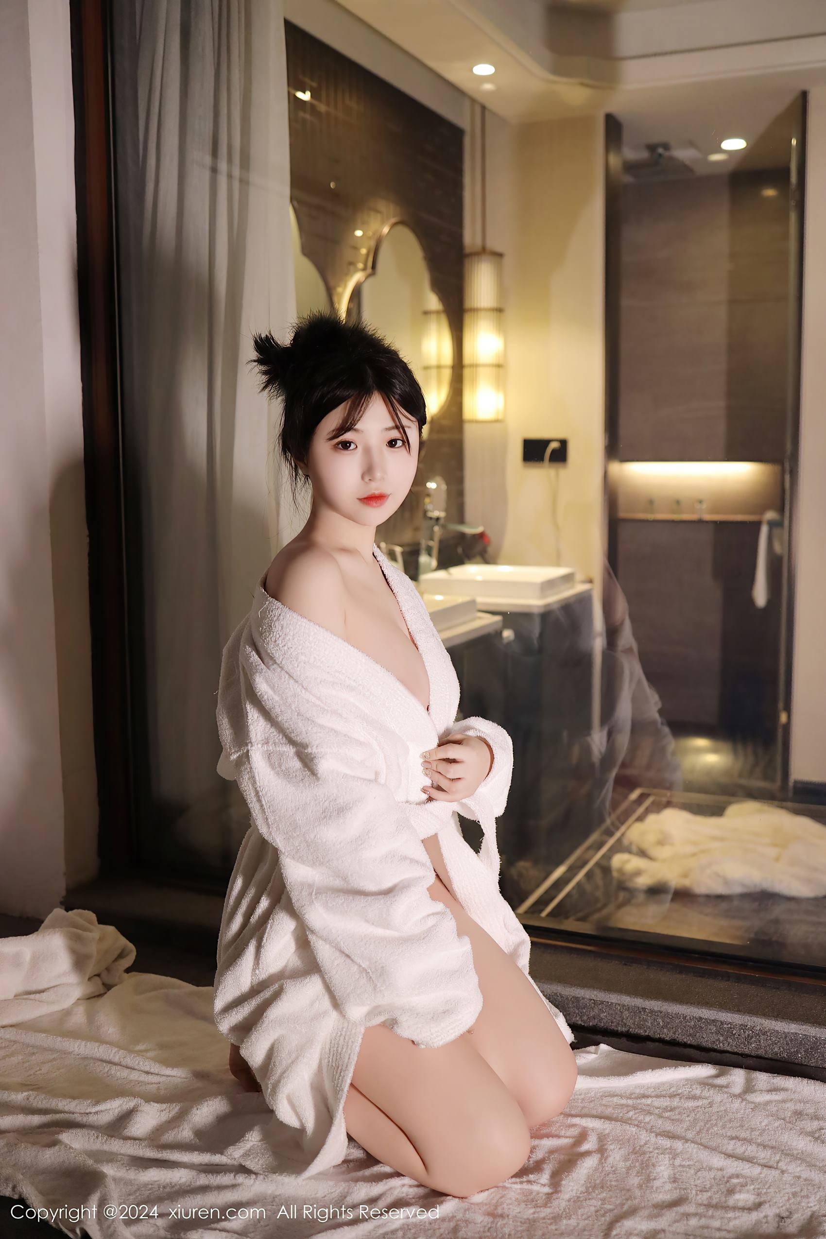 [Xiuren秀人网]2024.03.20 NO.8263 陈小花[58+1P/514MB]