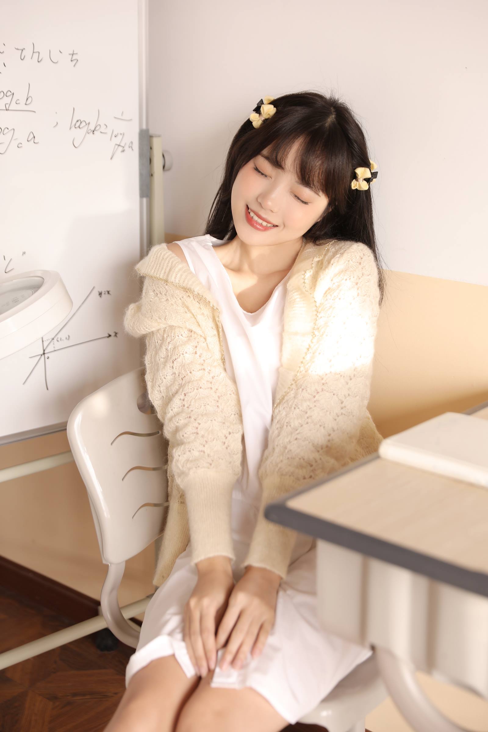 [YITUYU艺图语]2022.10.13 扑倒少女心 小薇人儿[38+1P/402MB]