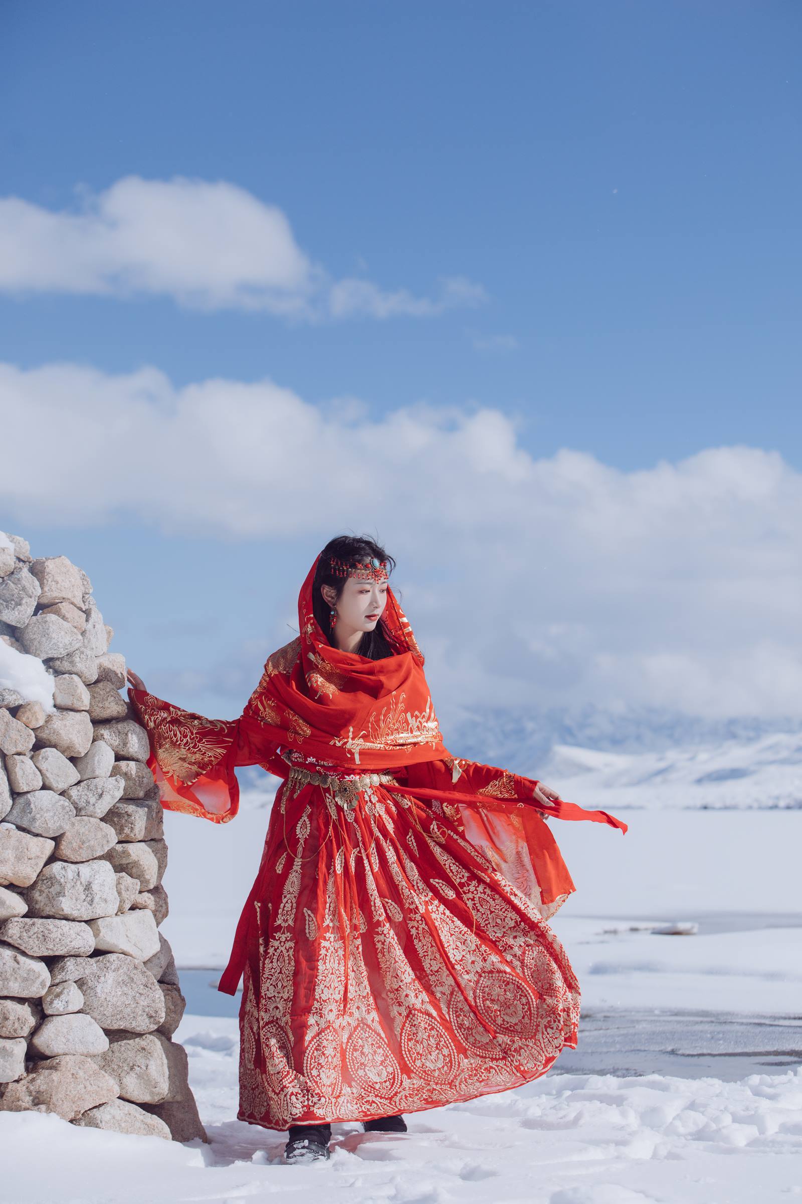 [YITUYU艺图语]2022.09.30 东宫 云兮啦[21+1P/339MB]