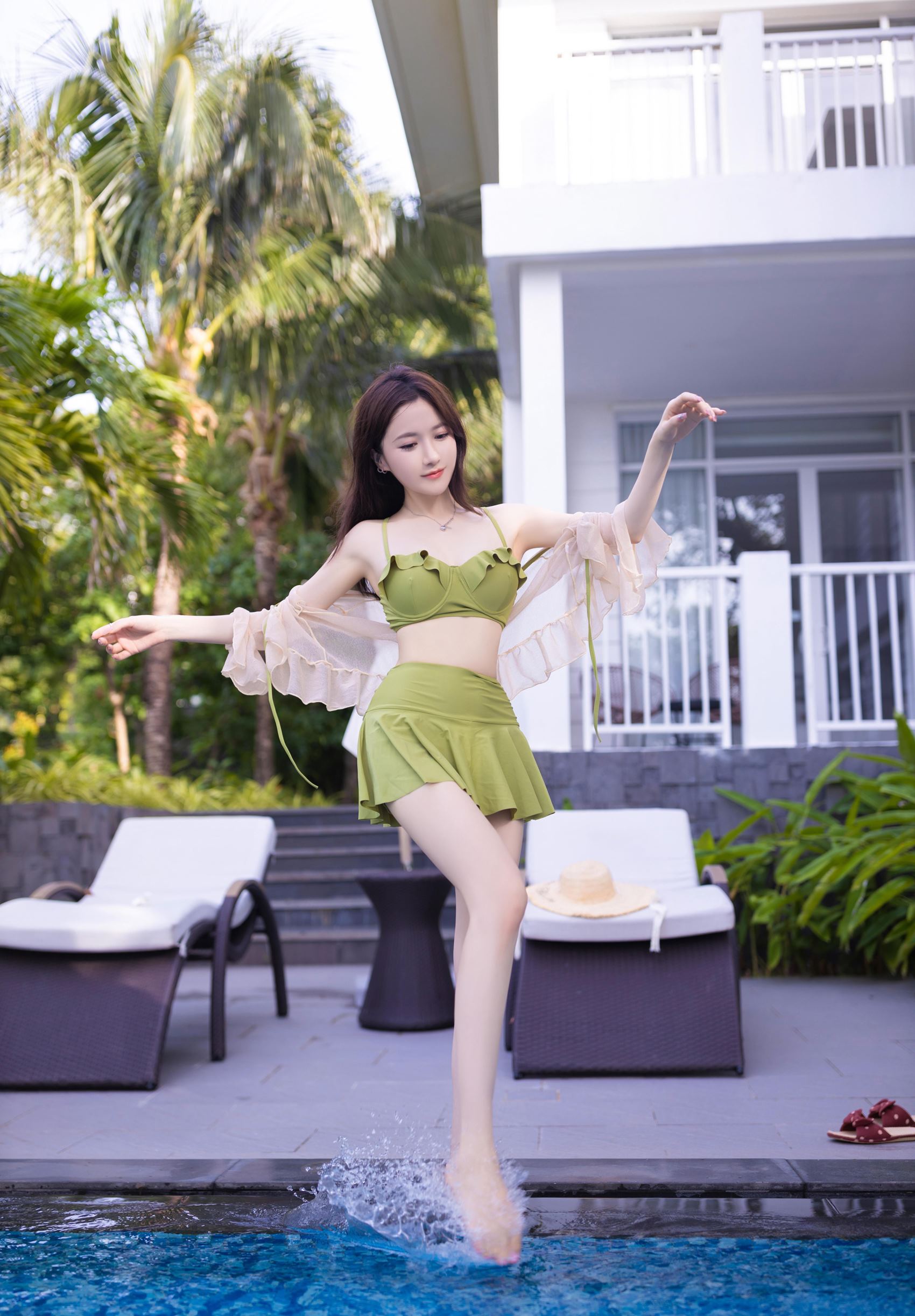 鱼子酱Fish – 内拍 山青涩 [105P/1.51GB]