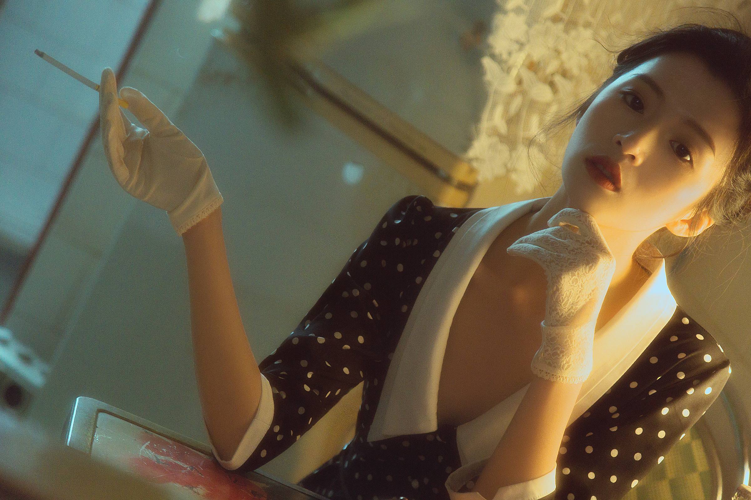 [YITUYU艺图语]2022.10.02 人间，只是抹去了脂粉的脸 梁夹心[19+1P/386MB]