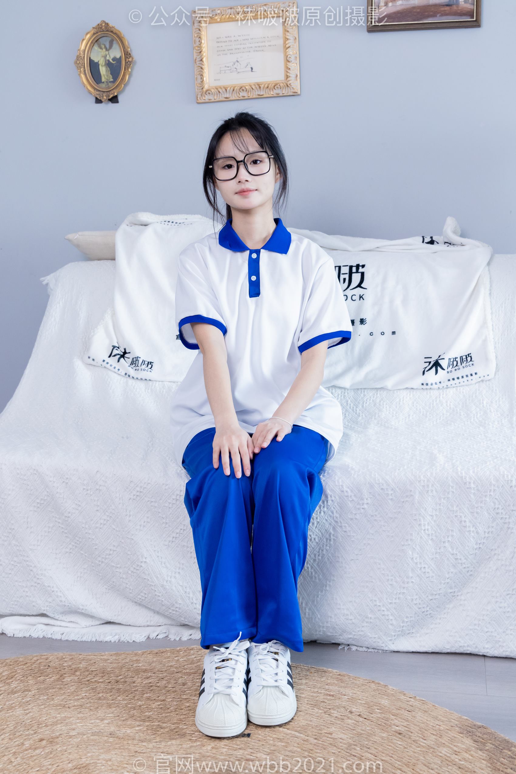 [BoBoSocks袜啵啵]NO.351 甜甜圈-板鞋、白棉袜、肉丝、校服裤里丝[150P/1V/6.88GB]