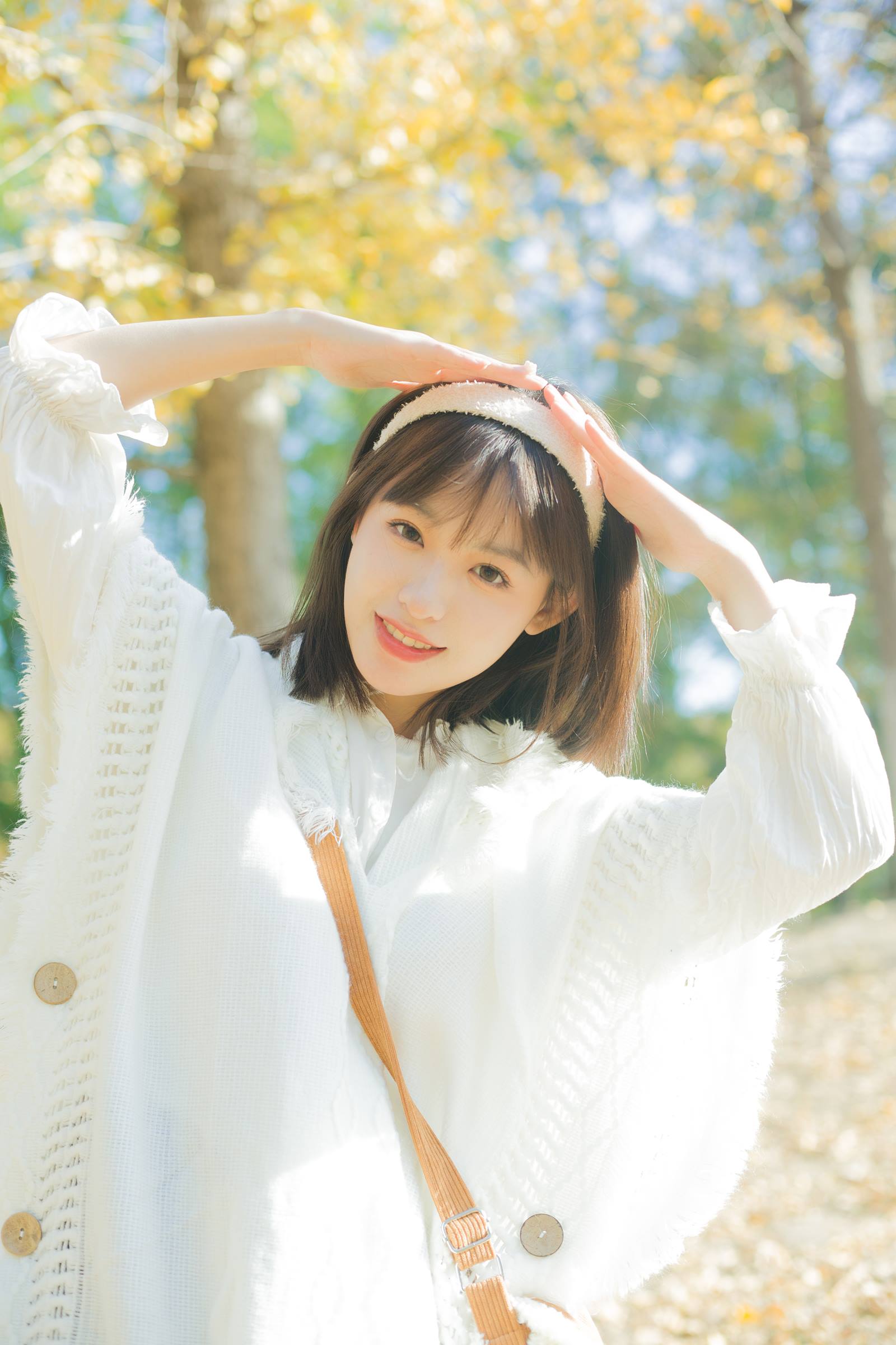 [YITUYU艺图语]2022.09.25 我觉得秋天好像要来了 睡饱了吗[33+1P/353MB]