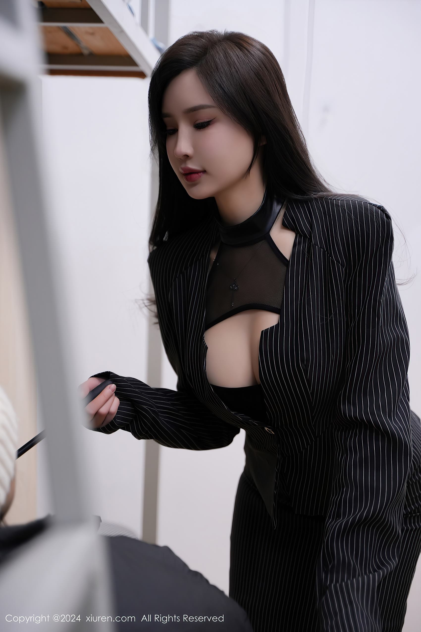 [Xiuren秀人网]2024.03.15 NO.8239 Carol周妍希X[64+1P/589MB]