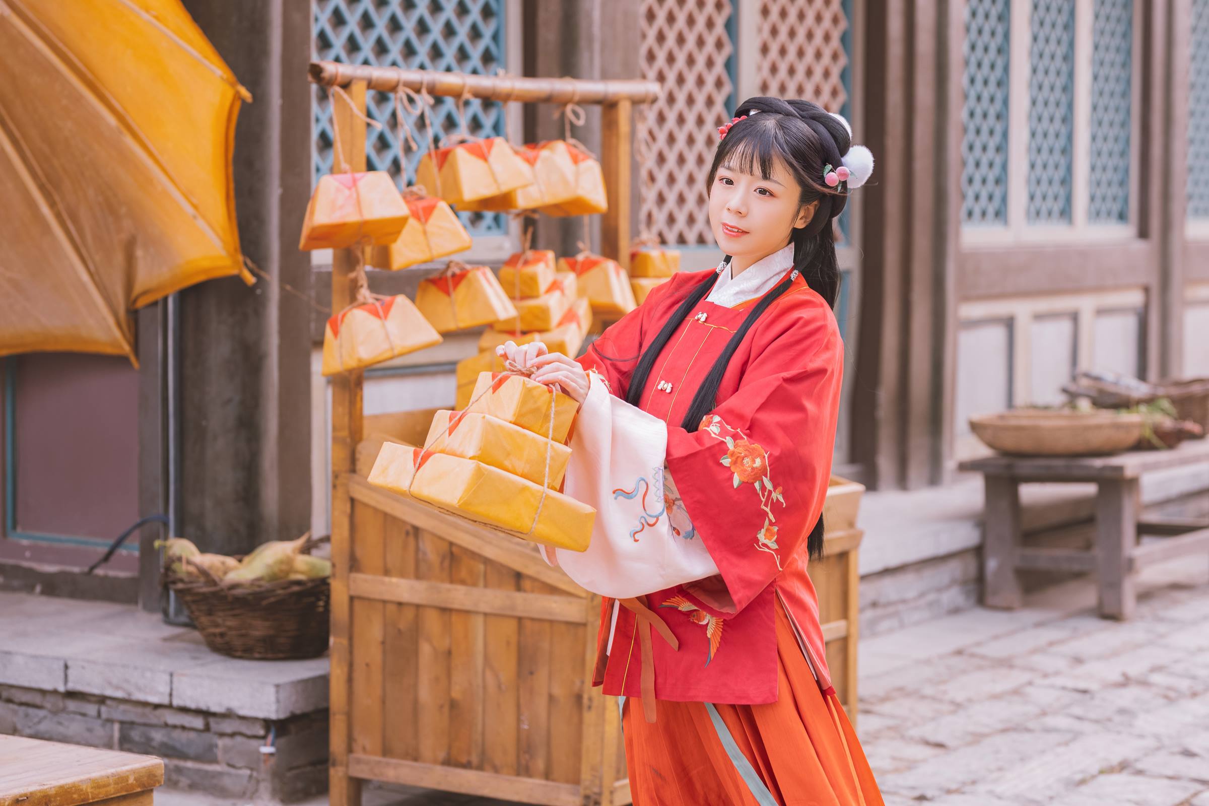 [YITUYU艺图语]2022.10.01 新年快乐 Suky喜欢软绵绵毛茸茸的团子[28+1P/305MB]