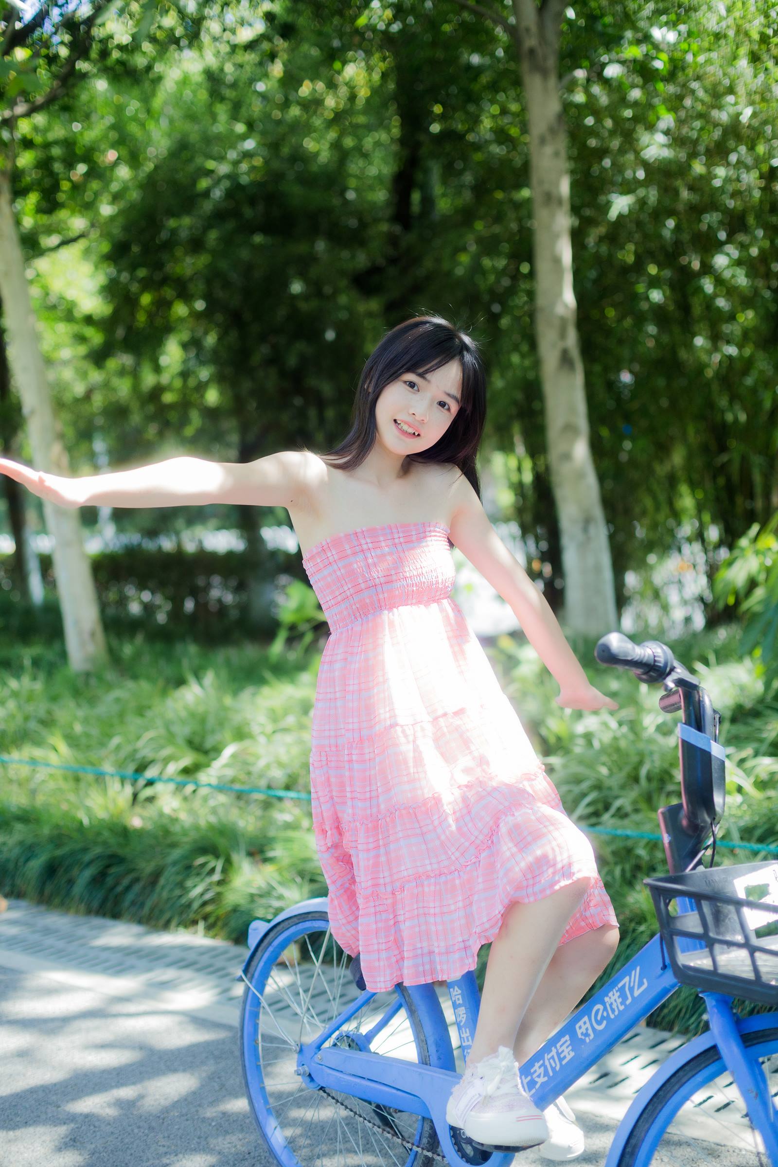 [YITUYU艺图语]2022.10.02 回不去的夏天 小怡妹妹cute[33+1P/378MB]