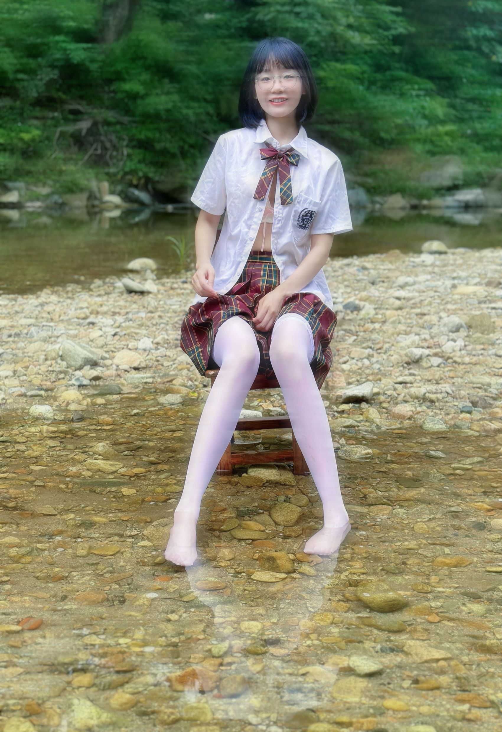 动漫博主@胜利的小生活微密圈系列 -户外小溪 [12P/45MB]