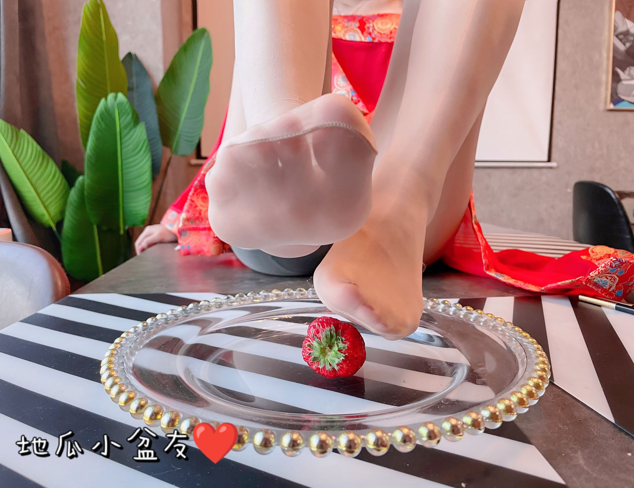 网紅Coser@地瓜小朋友 -粘液肉丝草莓[21P111MB]