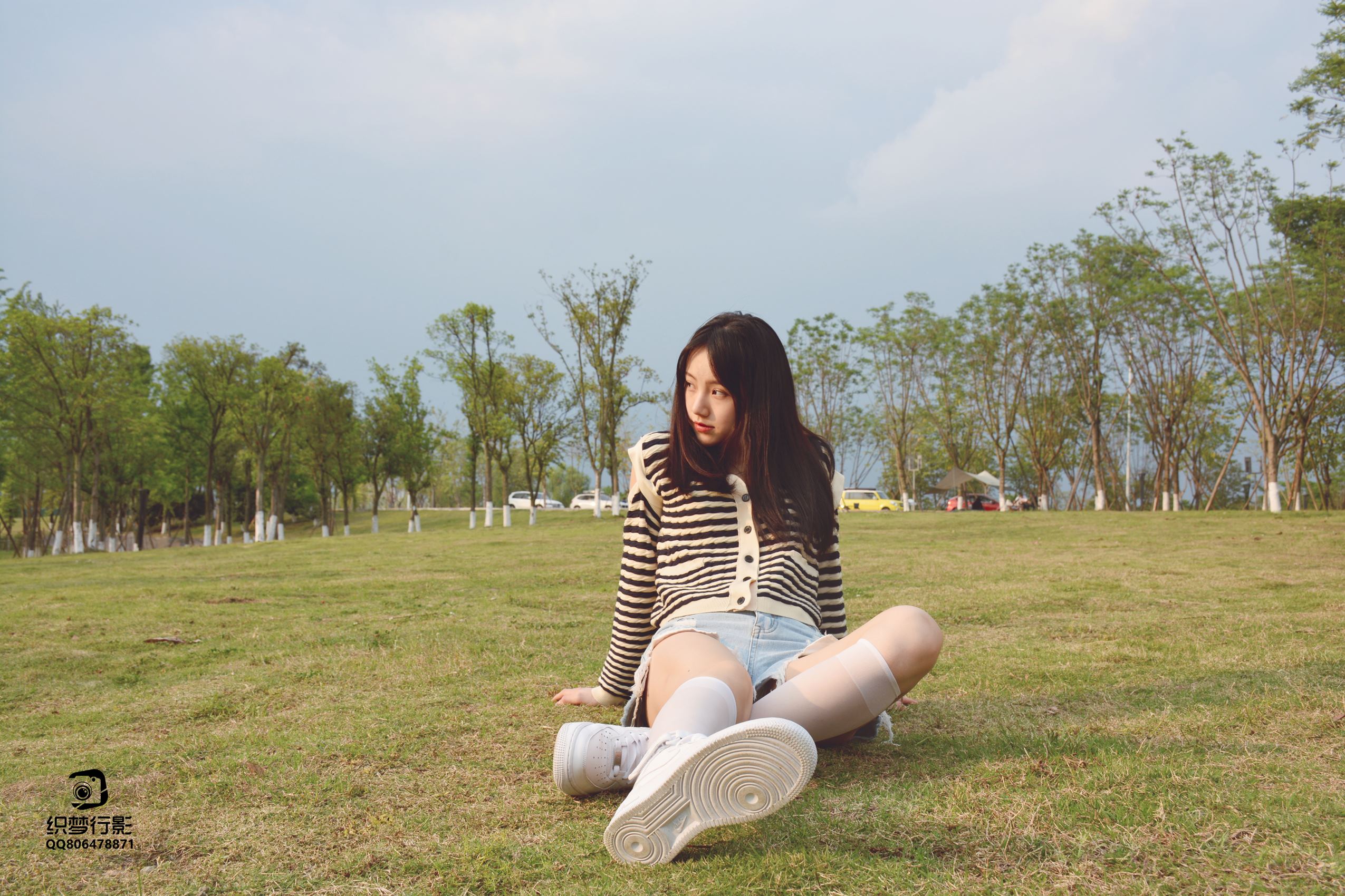 [织梦映像]NO.043 草地白丝[70P/1V/2.26GB]