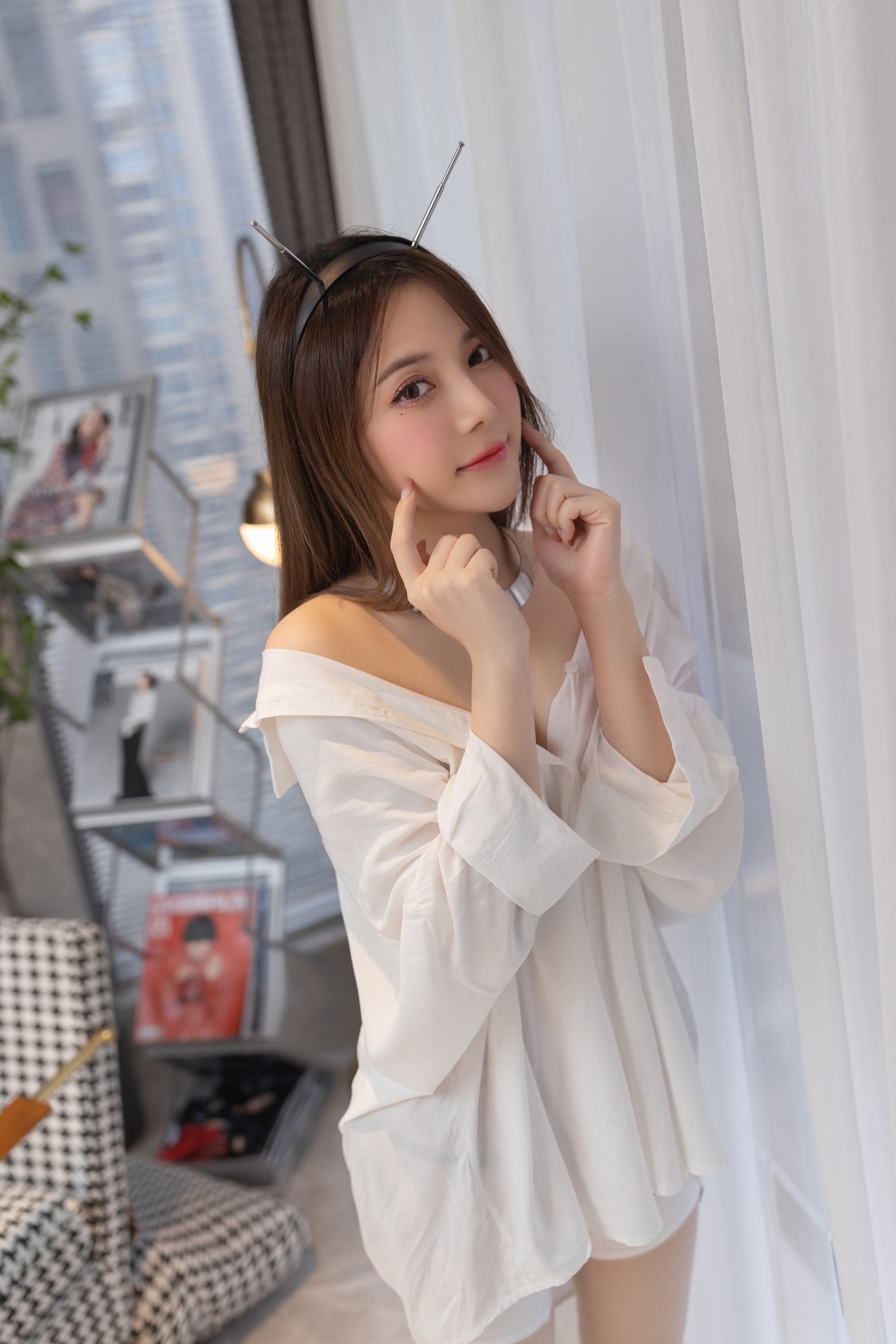 秀人名模鱼子酱Fish《机器人女友》[84P/929MB]