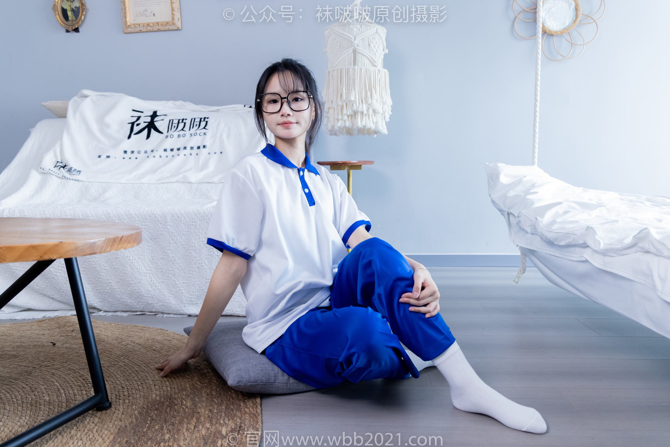 [BoBoSocks袜啵啵]NO.351 甜甜圈-板鞋、白棉袜、肉丝、校服裤里丝[150P/1V/6.88GB]