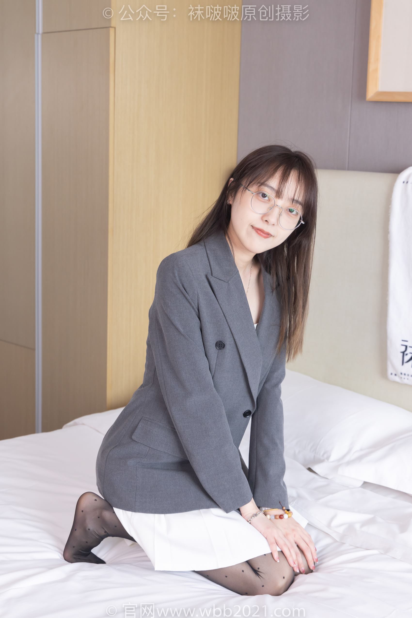 [BoBoSocks袜啵啵]NO.352 稚予-短靴、波点黑丝[145P/1V/5.57GB]