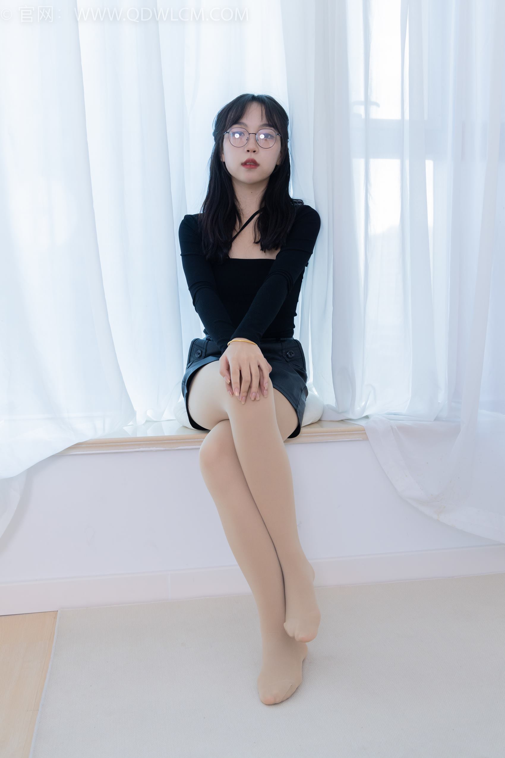 物恋传媒 NO.1886 纱纱-乌鸦飞吧[150P/1V/4.17GB]