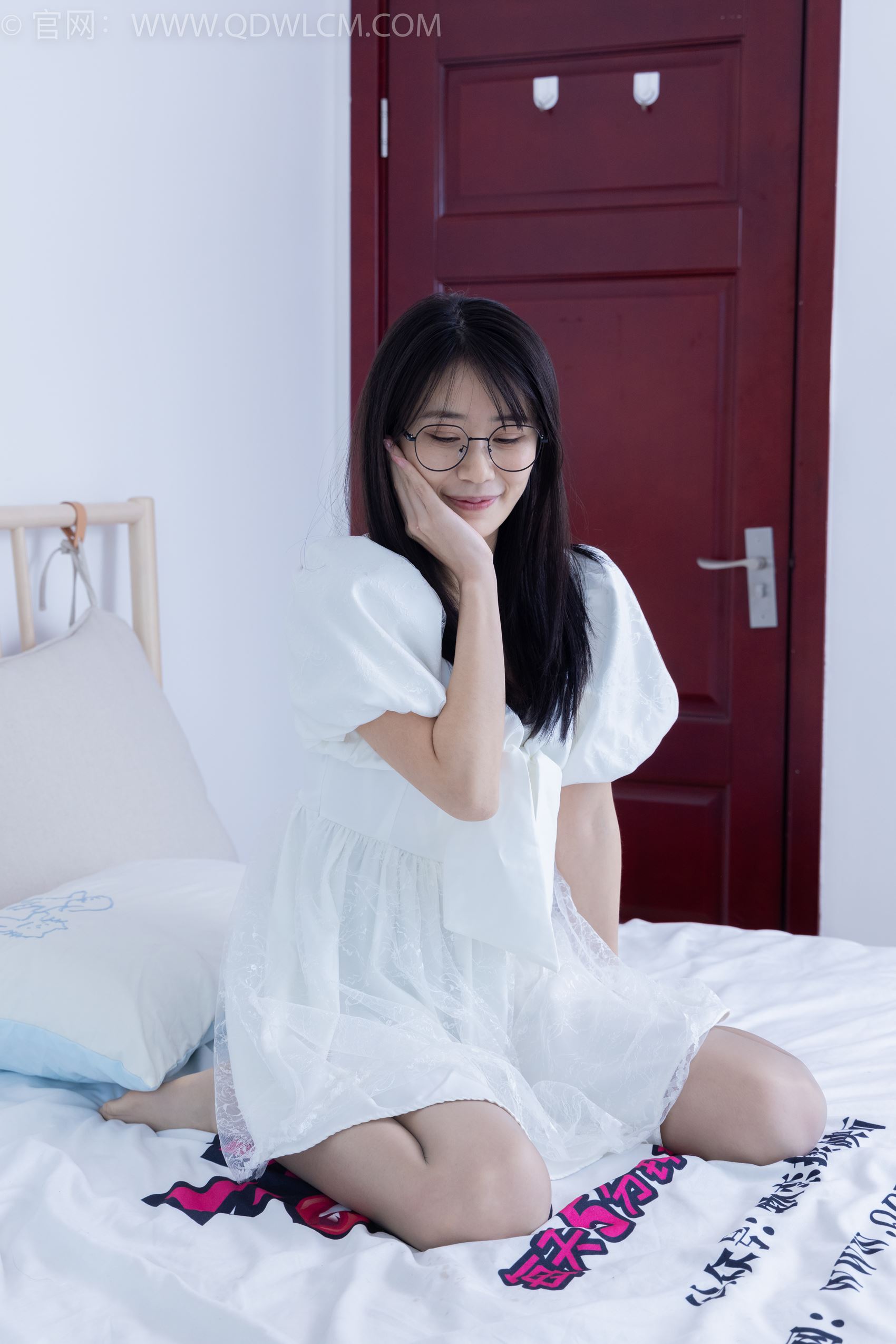 物恋传媒 NO.1862 菜菜-神秘的雾[150P/1V/3.95GB]