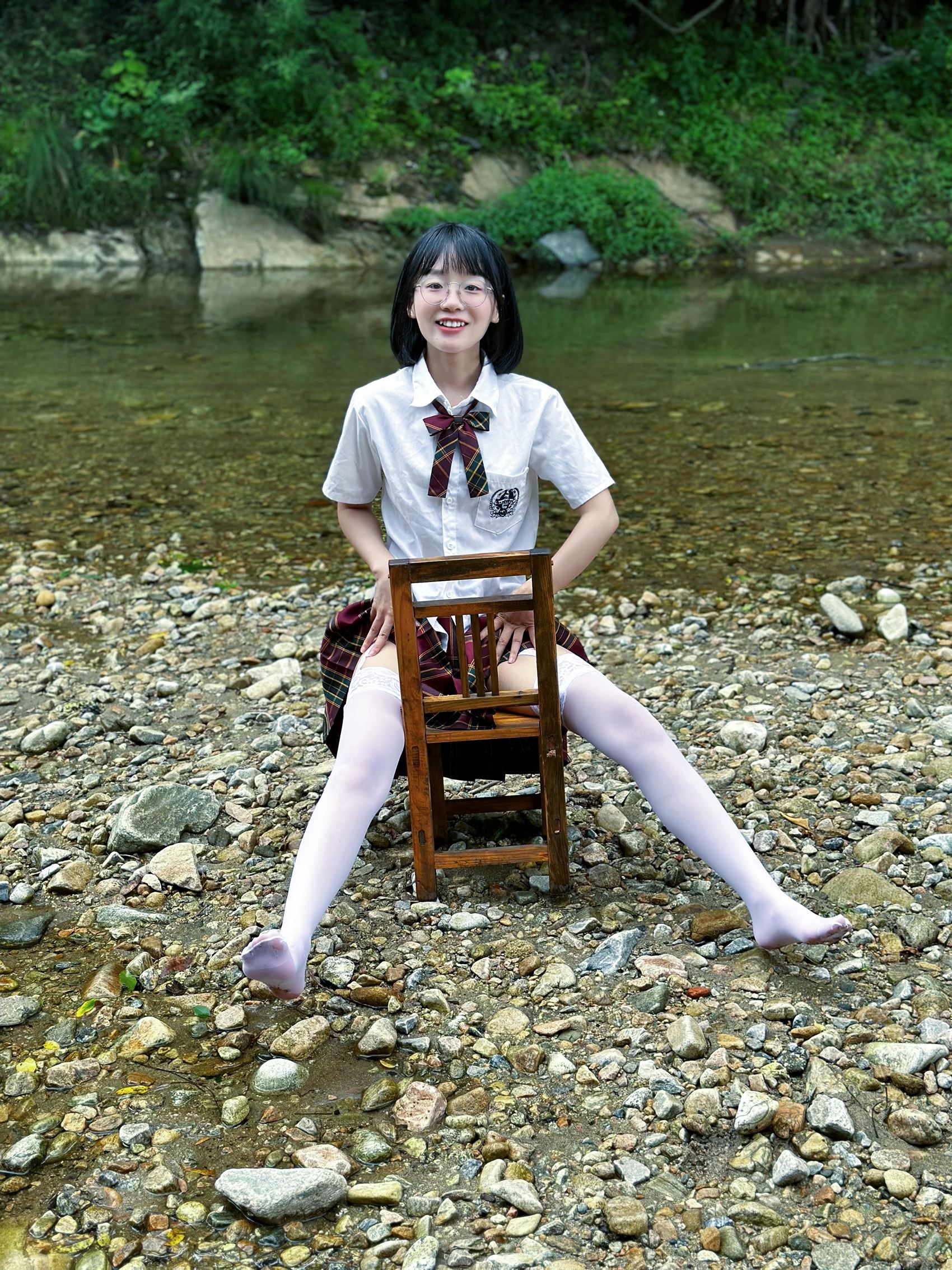 动漫博主@胜利的小生活微密圈系列 -户外小溪 [12P/45MB]