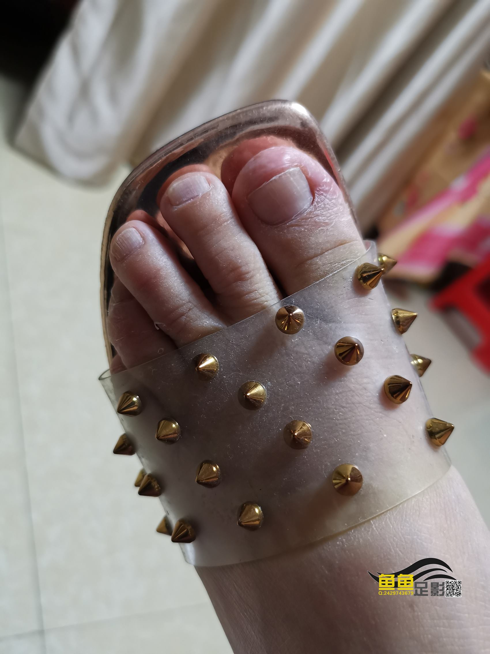 鱼鱼足影@075-第75期：兴华妹与按摩店[66P/201MB]