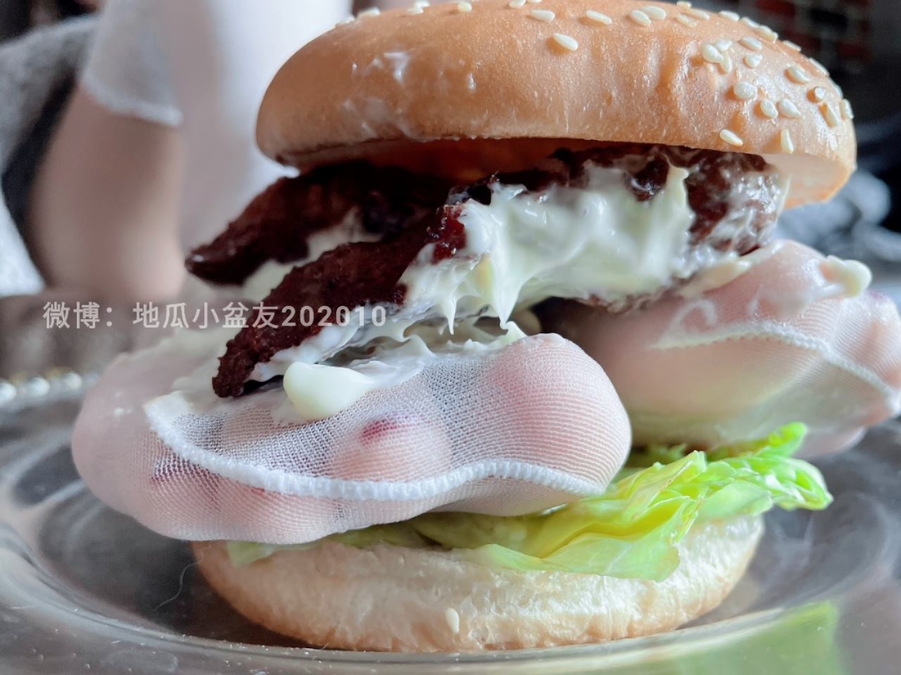 网紅Coser@地瓜小朋友 -地瓜牌白丝嫩足汉堡[87P/998MB]