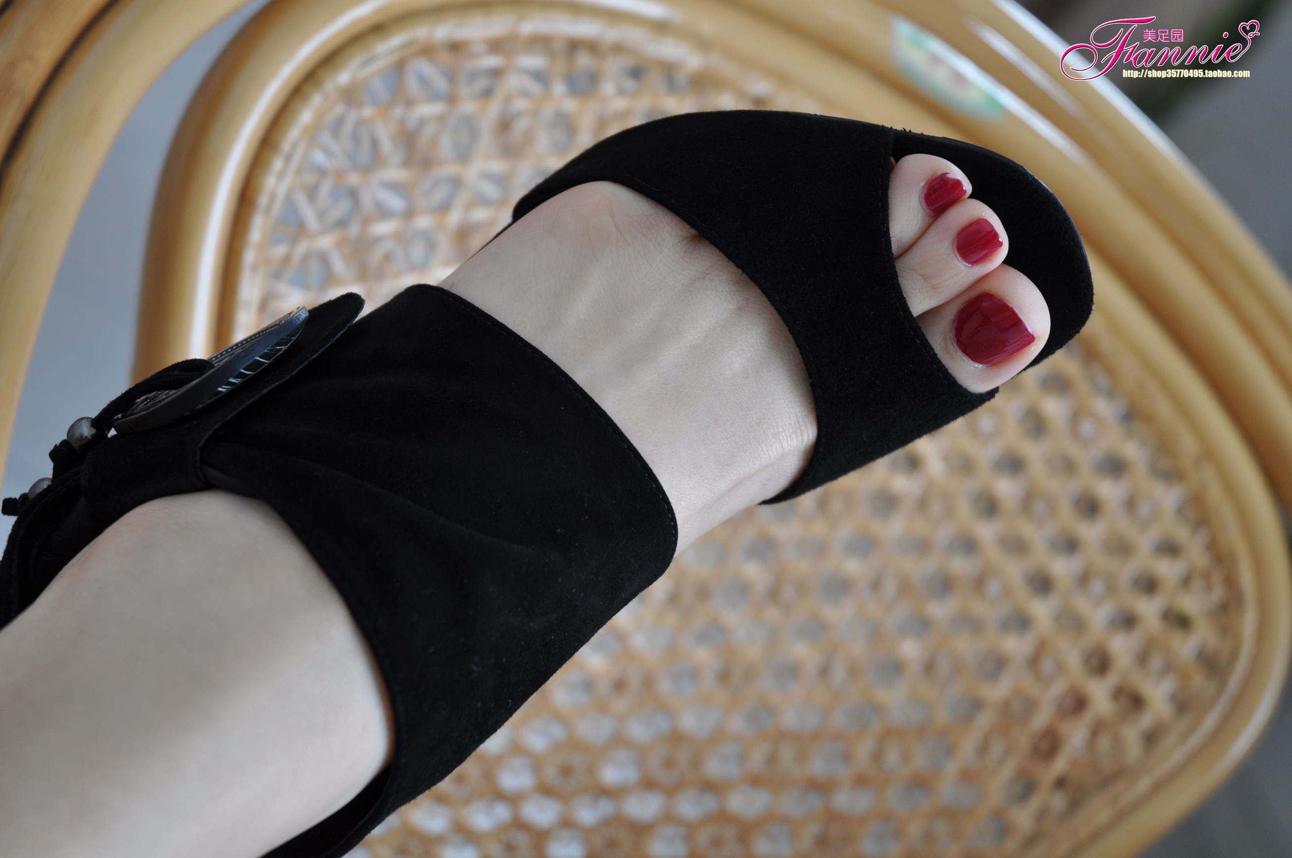 Fannie芬妮每足园 No.376 秋日炫彩高跟1 [70P/190MB]