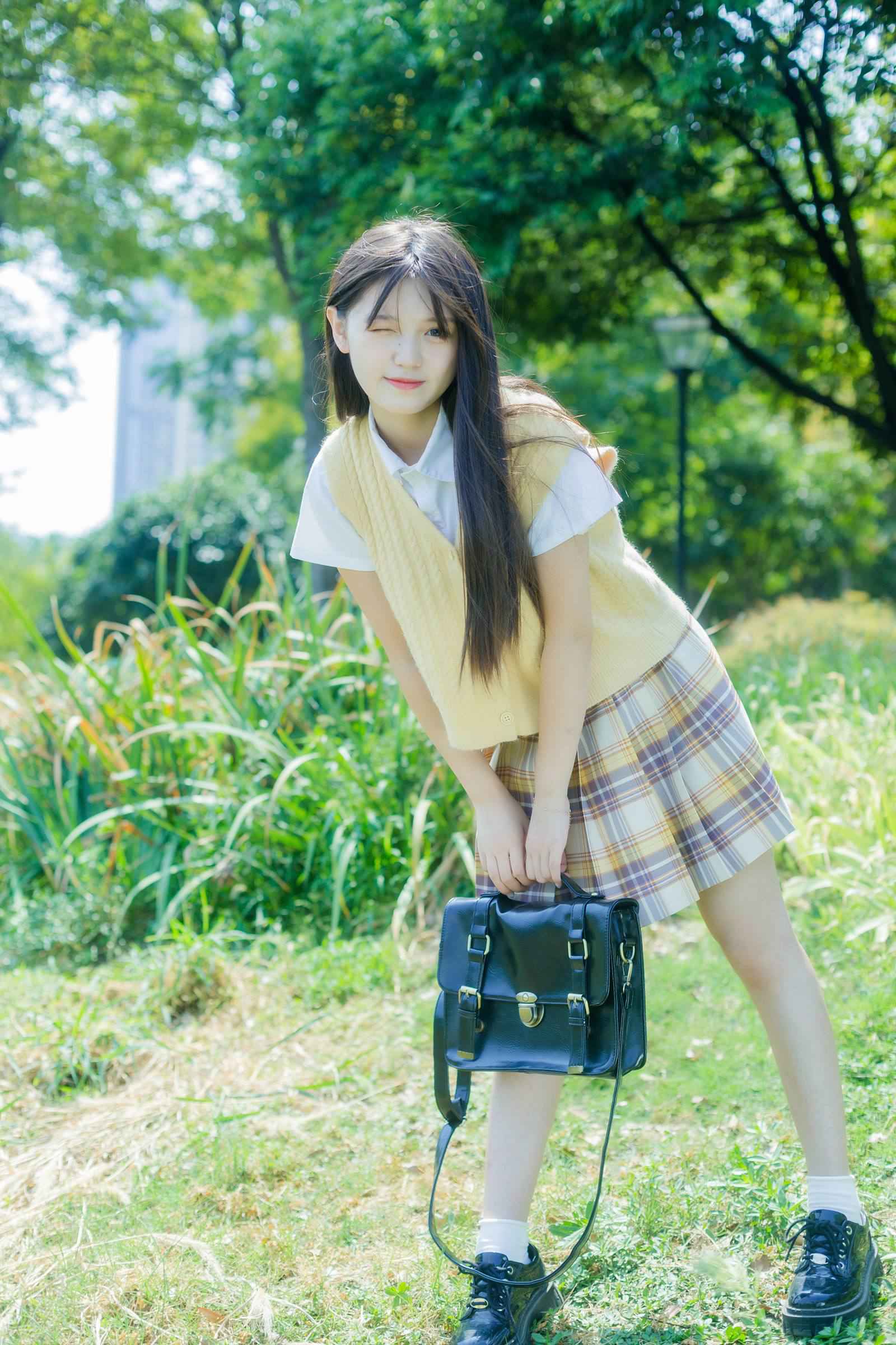 [YITUYU艺图语]2022.10.19 秋的来临 小谌[28+1P/260MB]