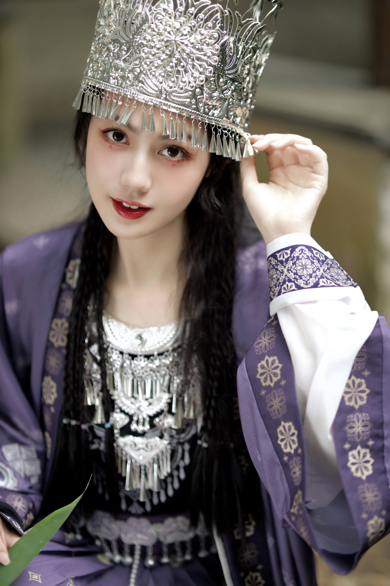 [YITUYU艺图语]2022.10.13 苗疆女子 绫酱MizunoAya[27+1P/343MB]