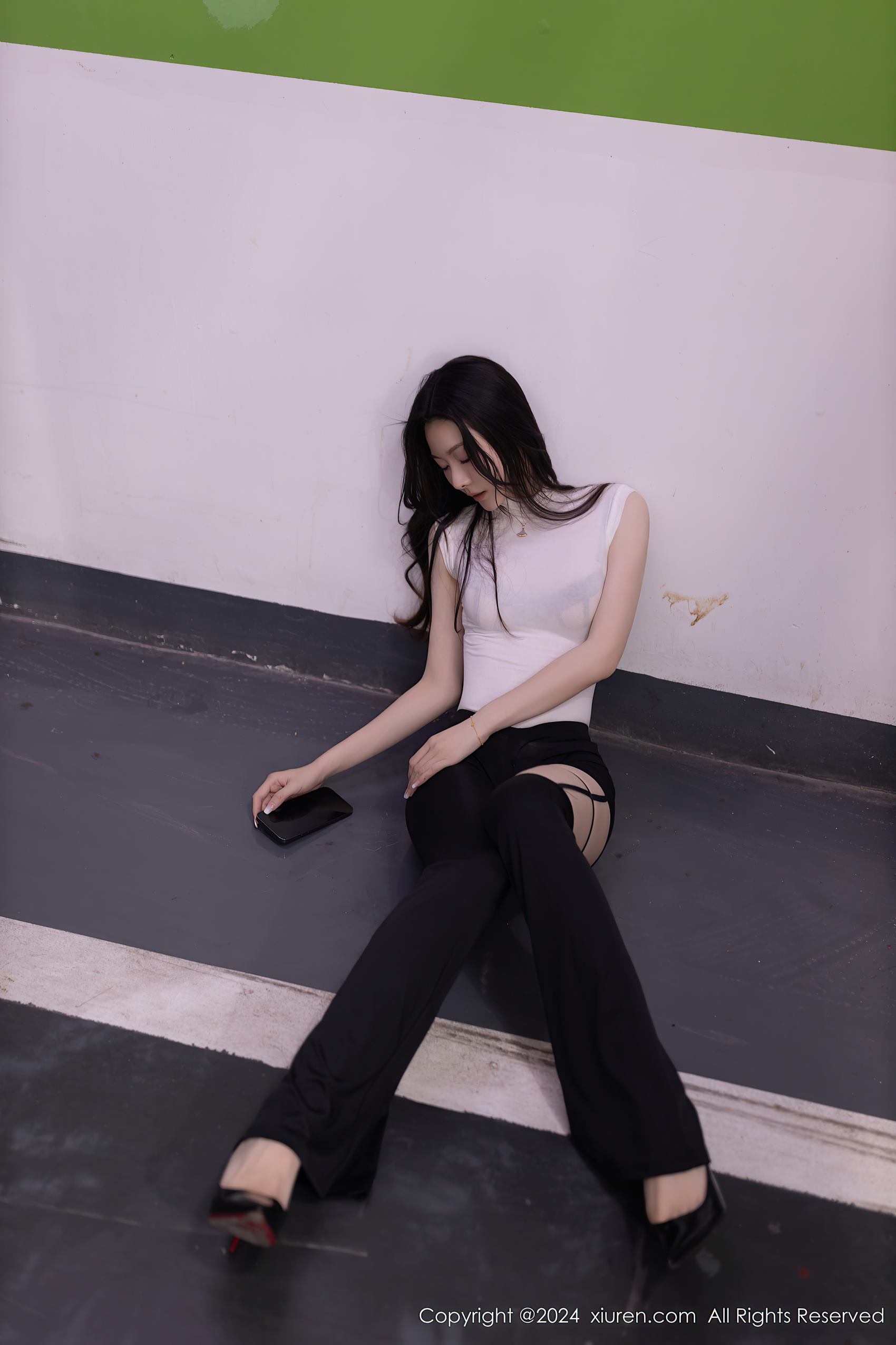 [Xiuren秀人网]2024.03.21 NO.8270 小逗逗[80+1P/702MB]