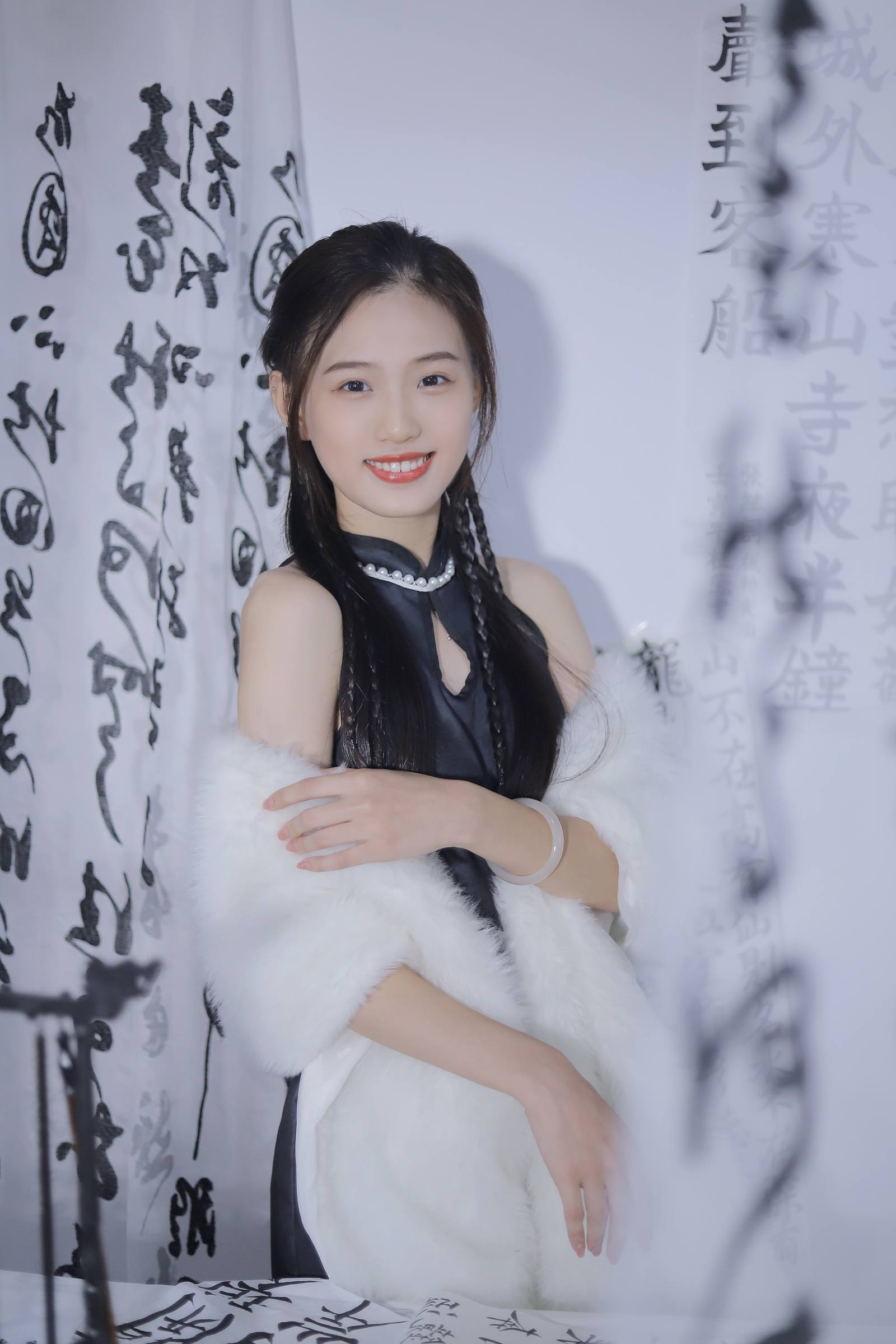 [YITUYU艺图语]2022.10.23 国风之韵 涵涵[28+1P/333MB]