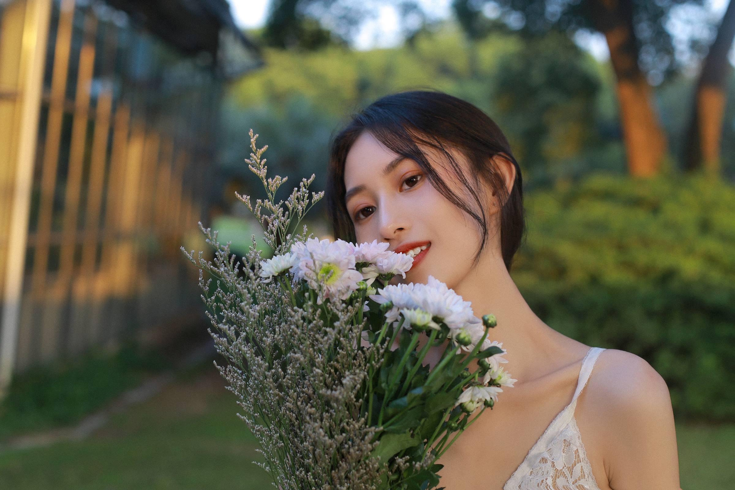 [YITUYU艺图语]2022.10.18 花与少女 立桃里矢[29+1P/227MB]