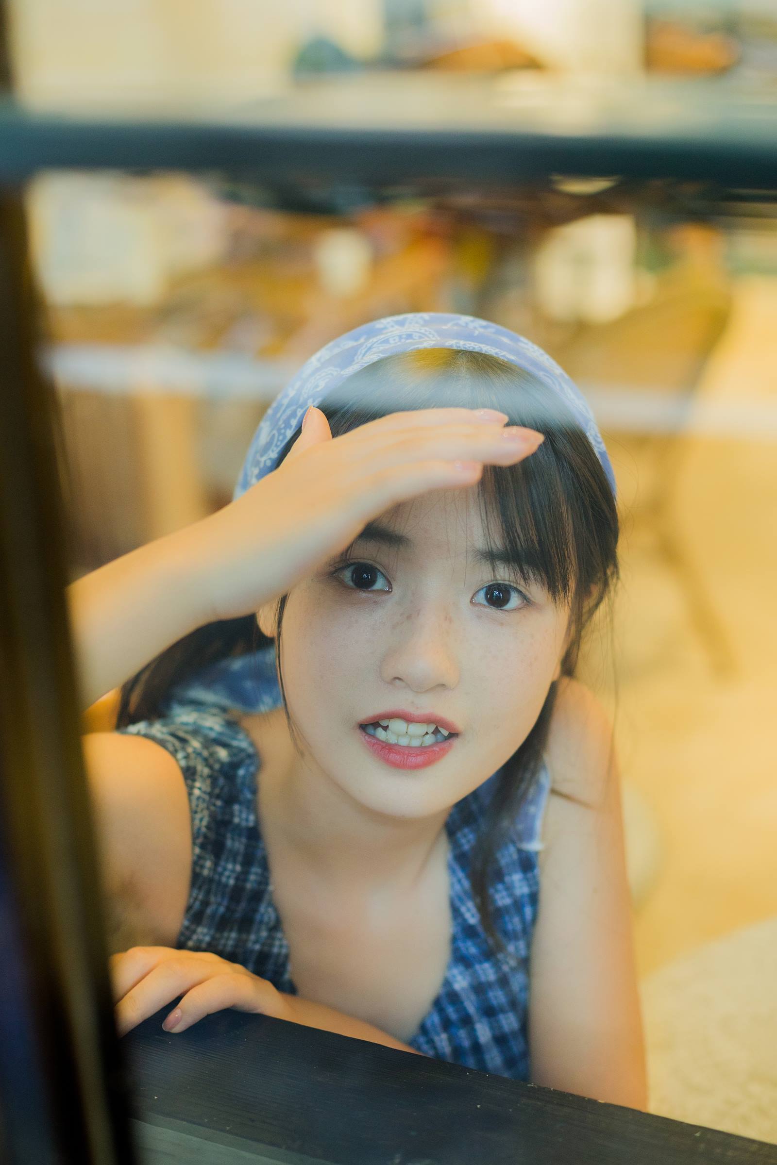 [YITUYU艺图语]2022.10.17 面包店打工日 小怡妹妹cute[33+1P/433MB]