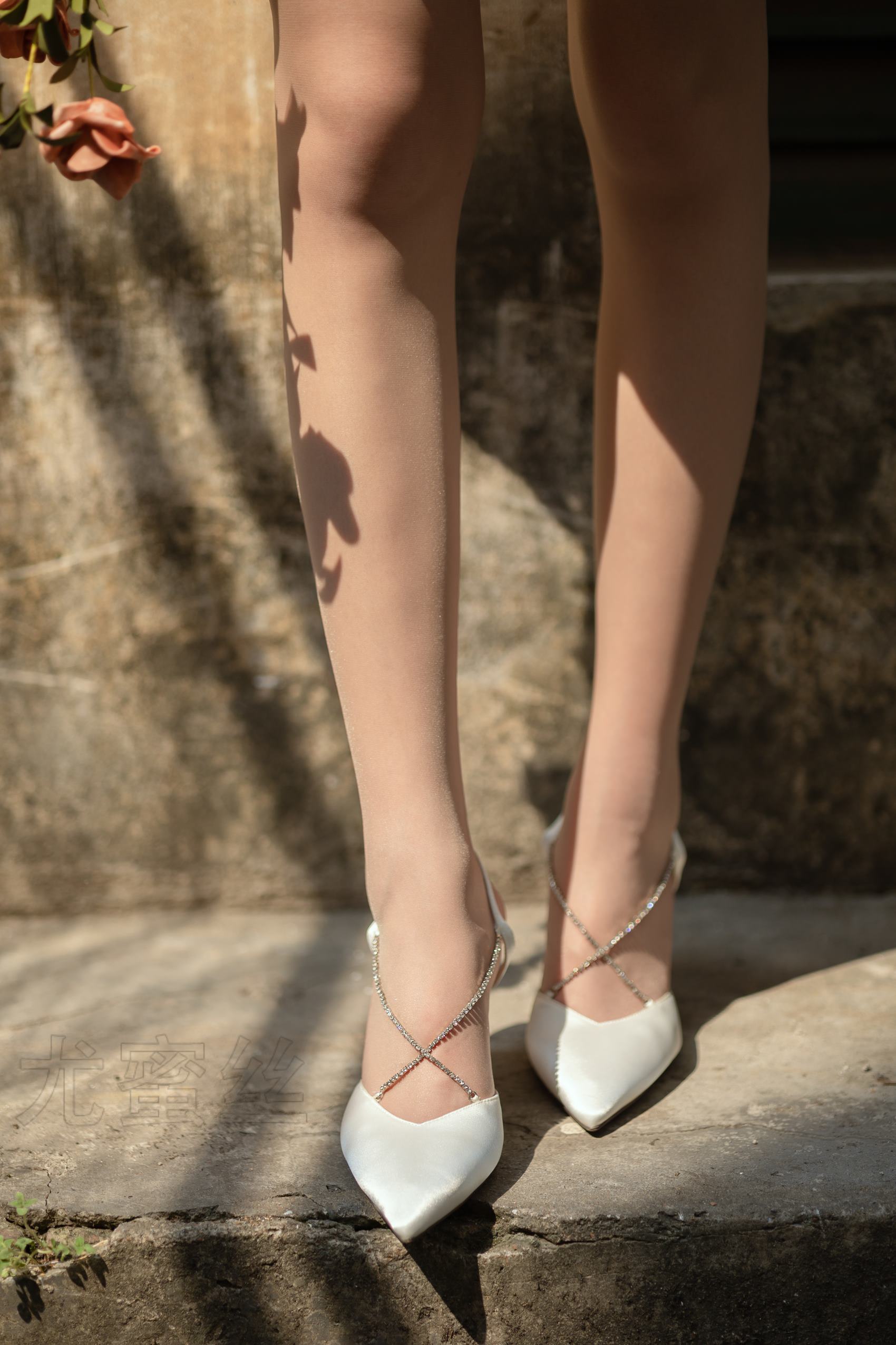 尤蜜丝 NO.060 穿搭推广展示图集[82P/1V/909MB]