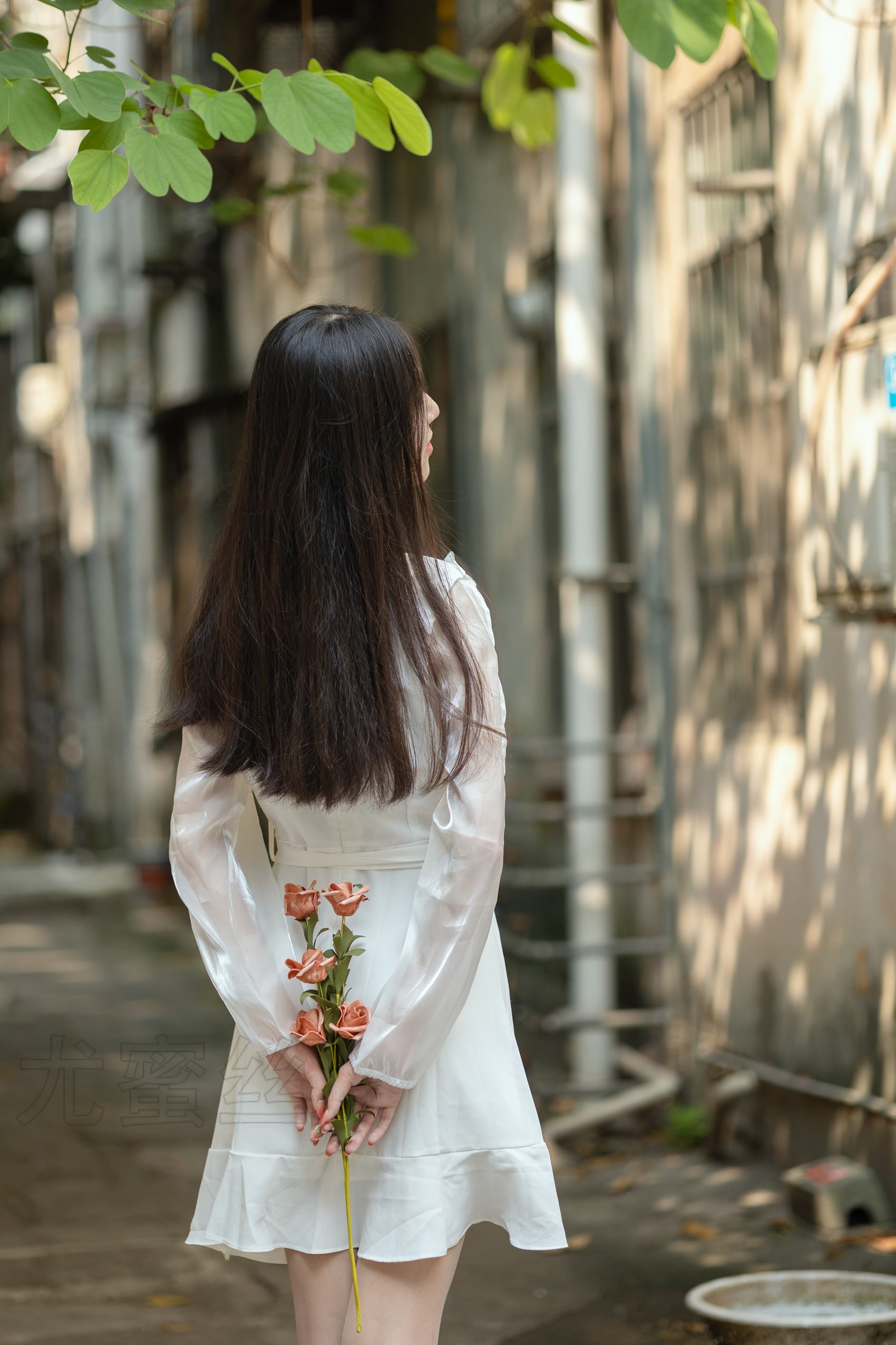 尤蜜丝 NO.060 穿搭推广展示图集[82P/1V/909MB]