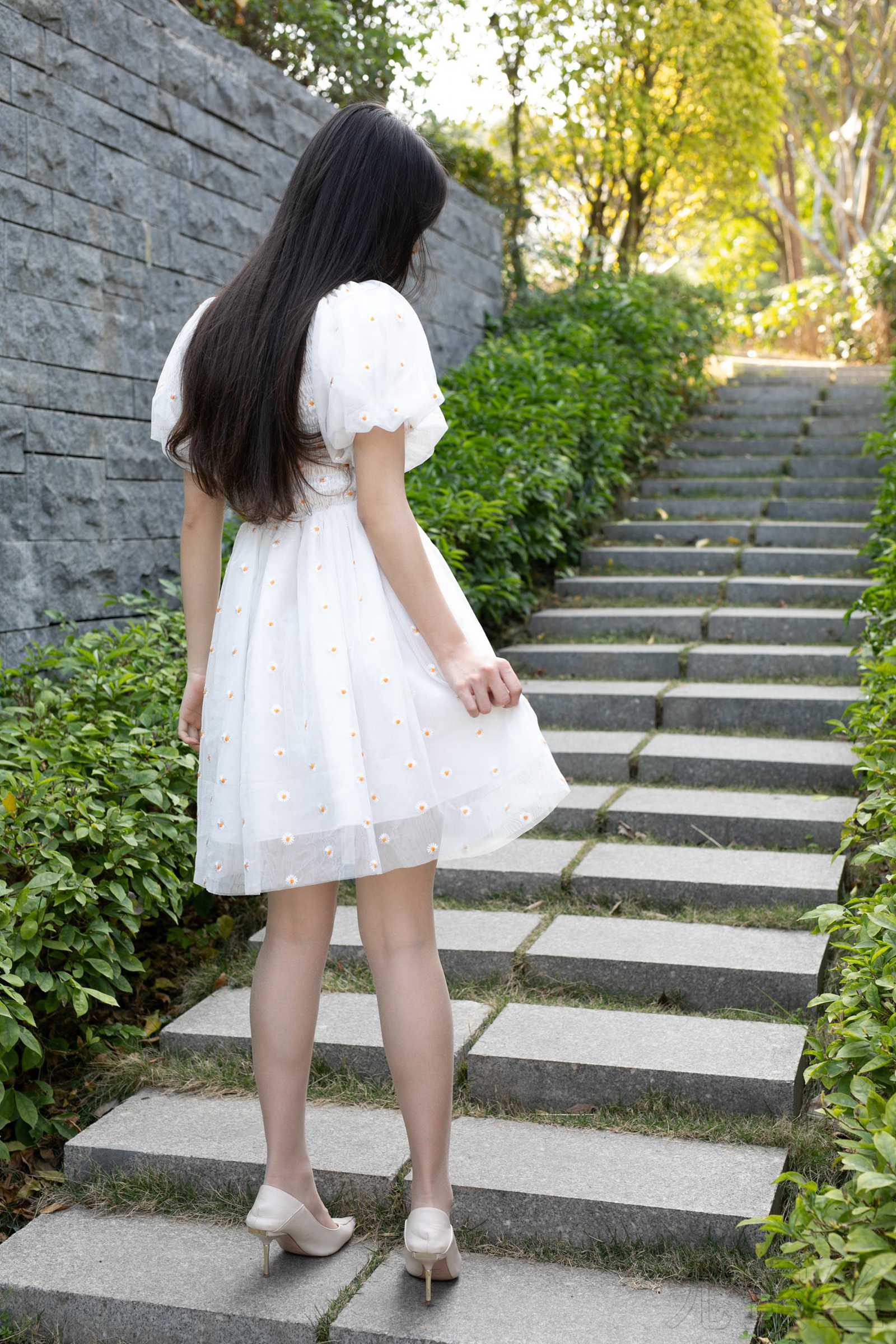 尤蜜丝 NO.046 穿搭推广展示图集 青春的气息 [60P/392MB]