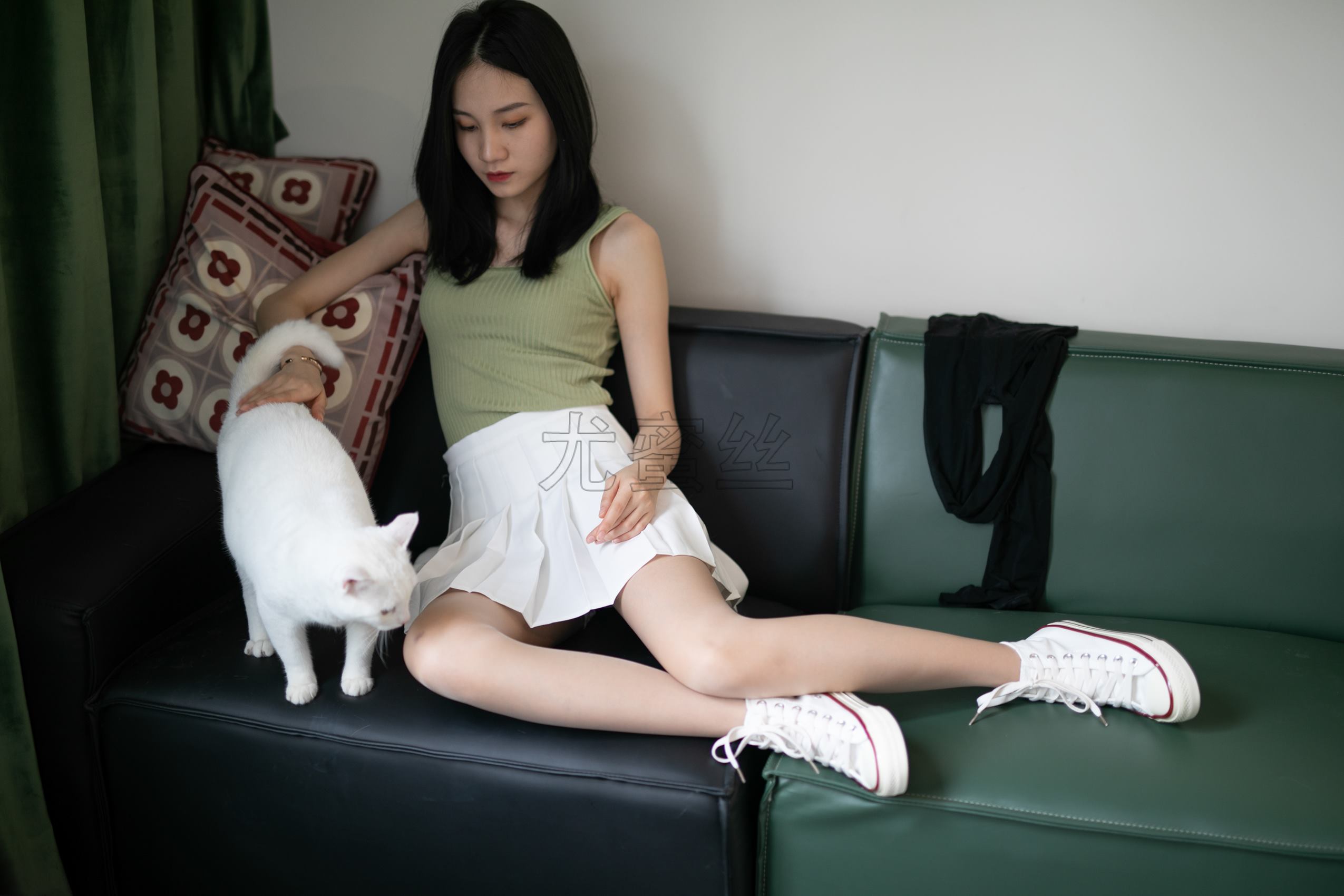 尤蜜丝 NO.037 穿搭推广展示图集 邻家有女[172P/0.97GB]