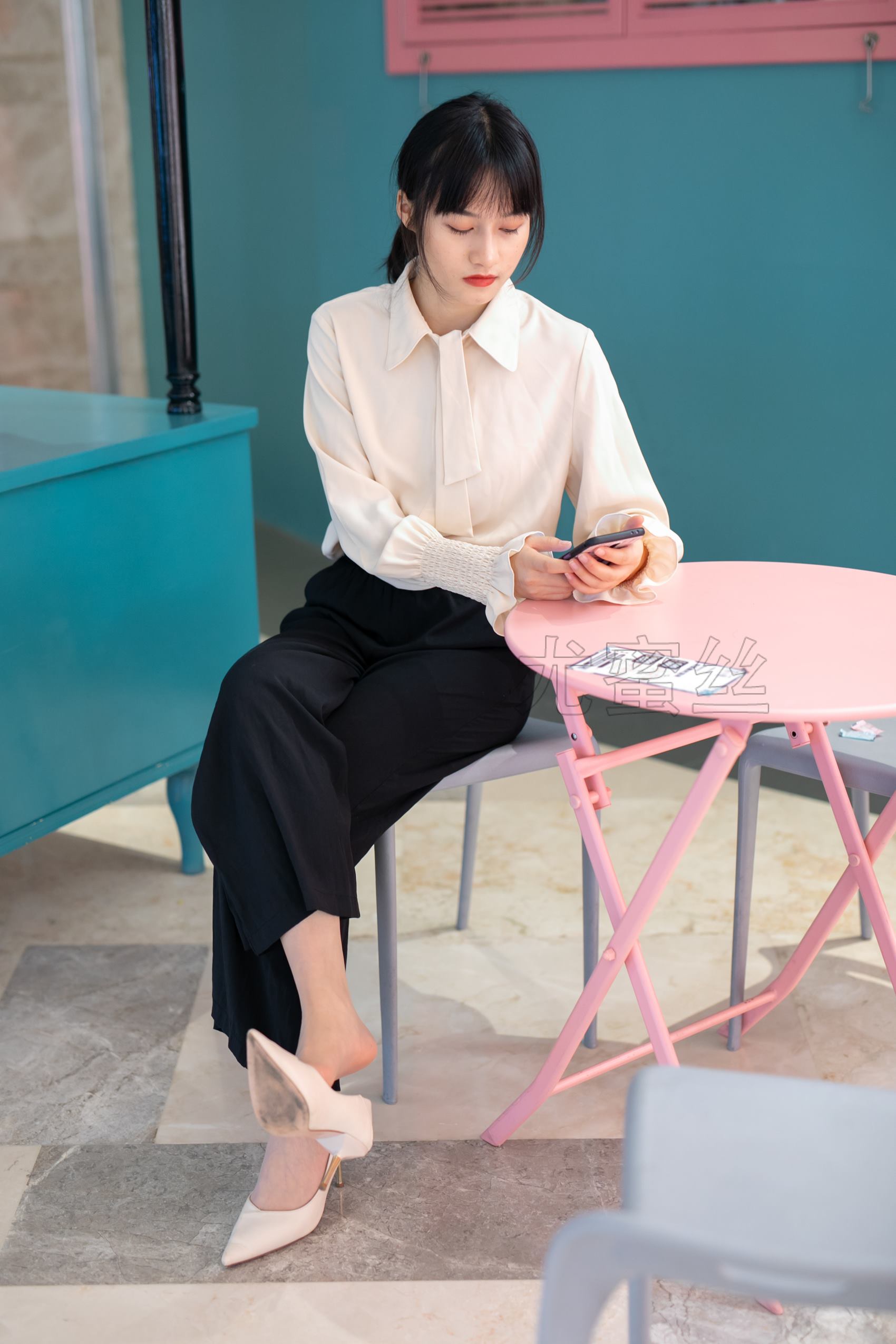 尤蜜丝 NO.036 穿搭推广展示图集 室内室外天台 [95P/446MB]