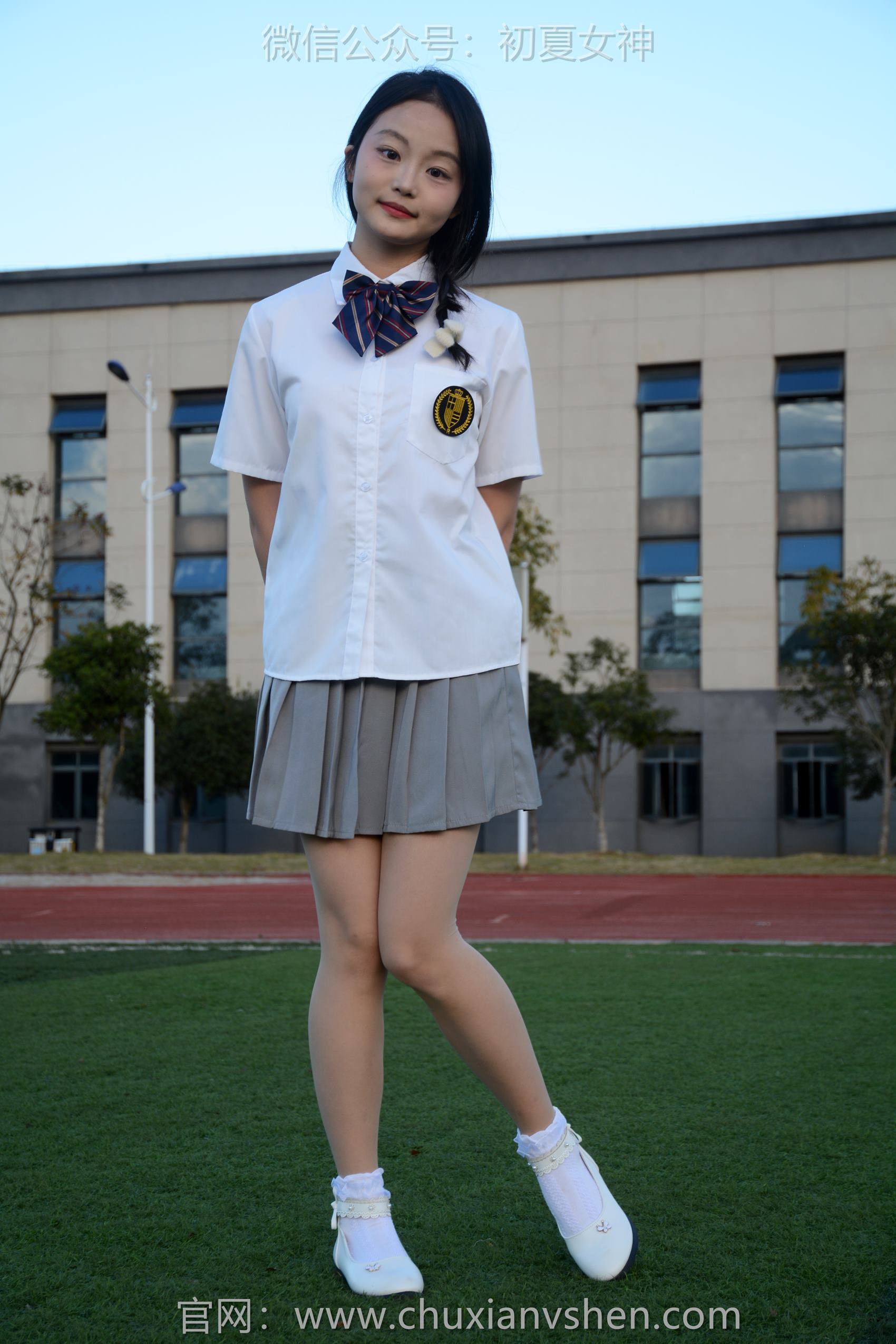 初夏女神 NO.117 双双 秋季玩沙[142P/1V/3.76GB]