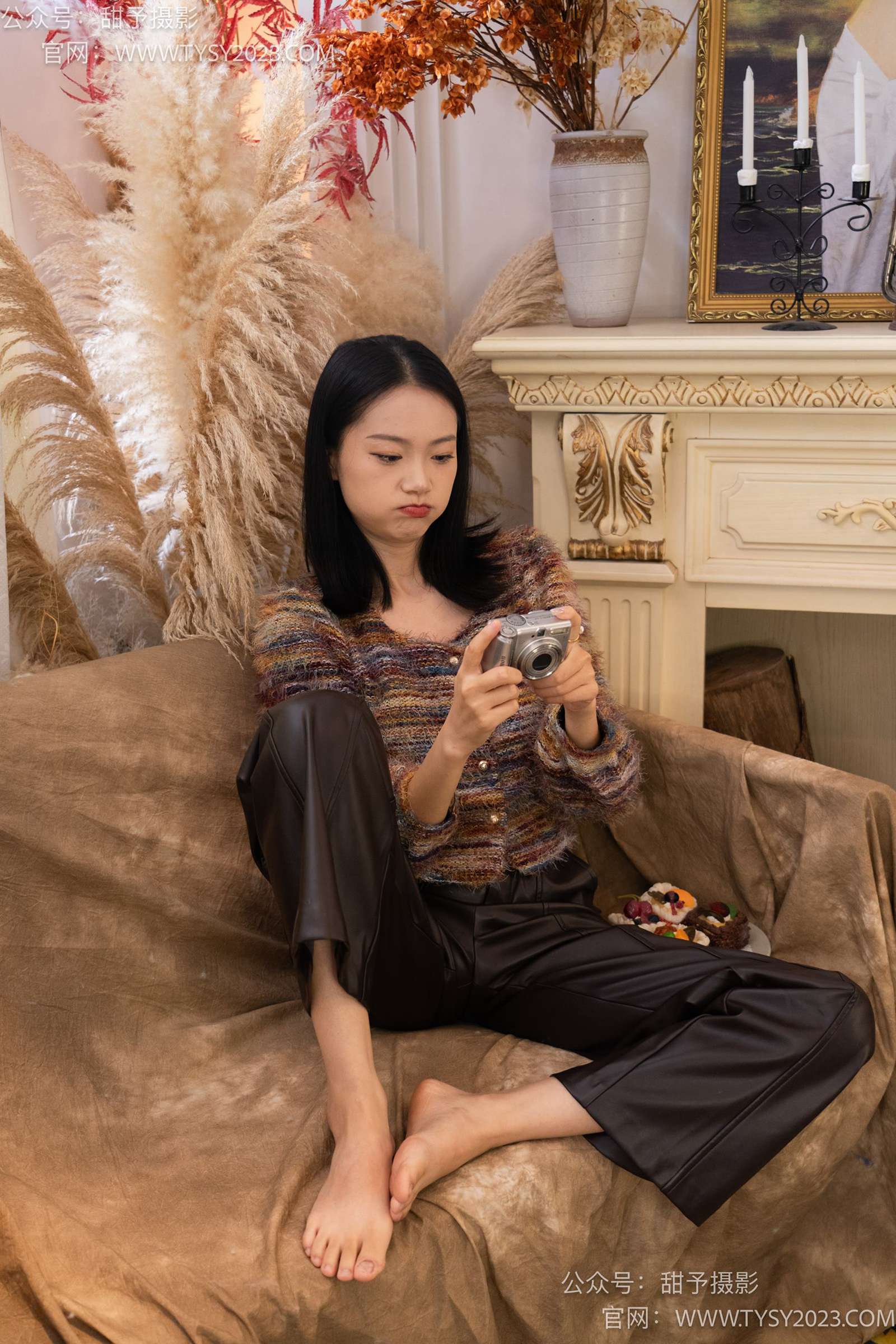 甜予摄影 NO.005 齐齐-板鞋、白棉袜、裸足[122P/2V/9.72GB]