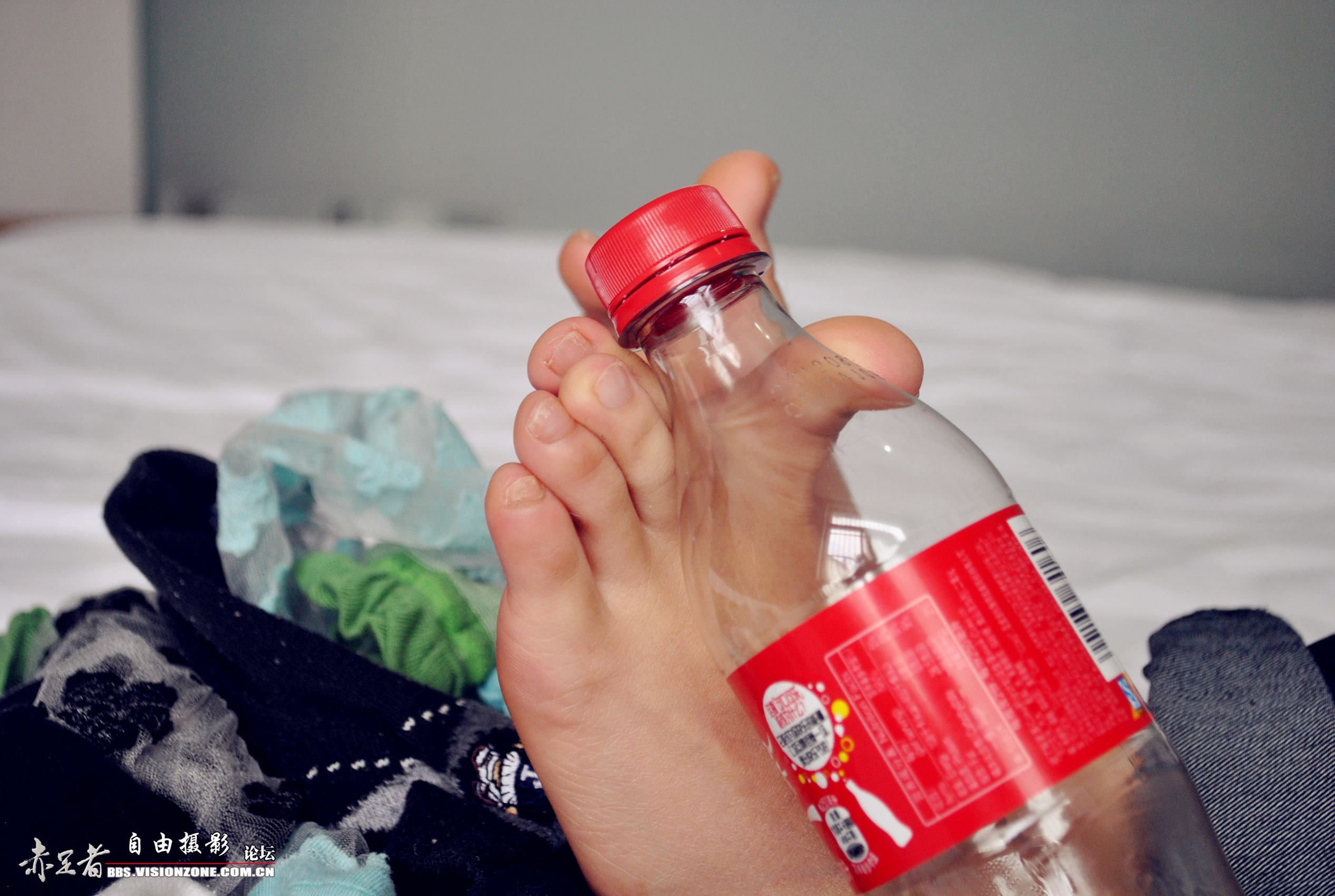 自由摄影 No.158 My bare feet Cola [41P/39MB]
