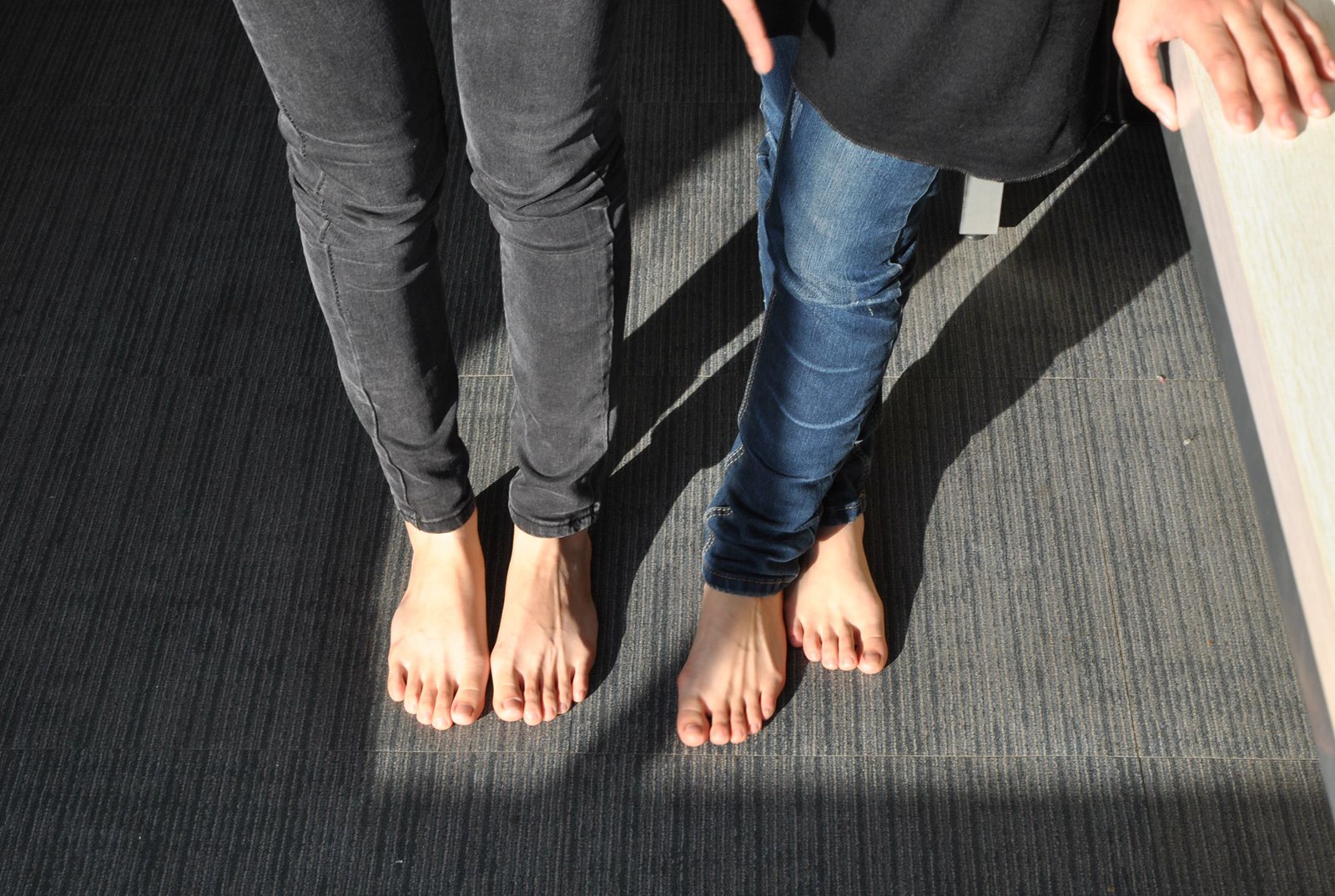 自由摄影 No.163 两个清纯的大学生在脚斗 [96P/220MB]