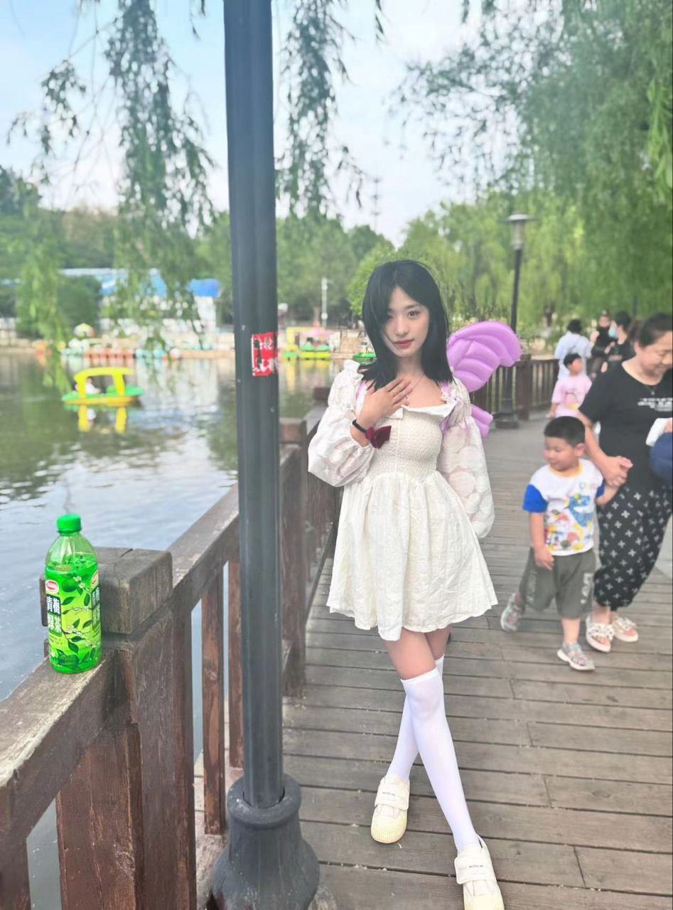 脚模面试脸足同框套路系列-002-03号-170 48 37大二纹身妹[12P/7V/42MB]