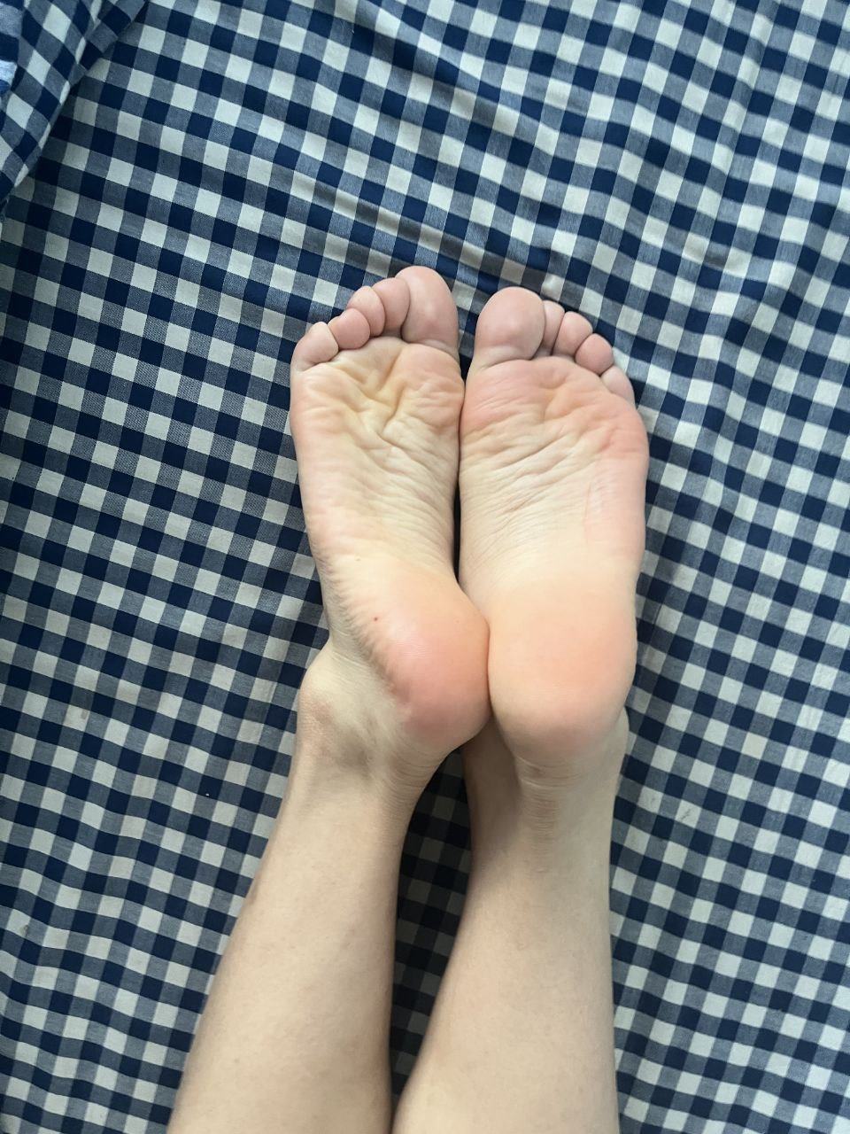 脚模面试脸足同框套路系列-014-16号-168 96 36口腔 舔脚[40P/20V/195MB]