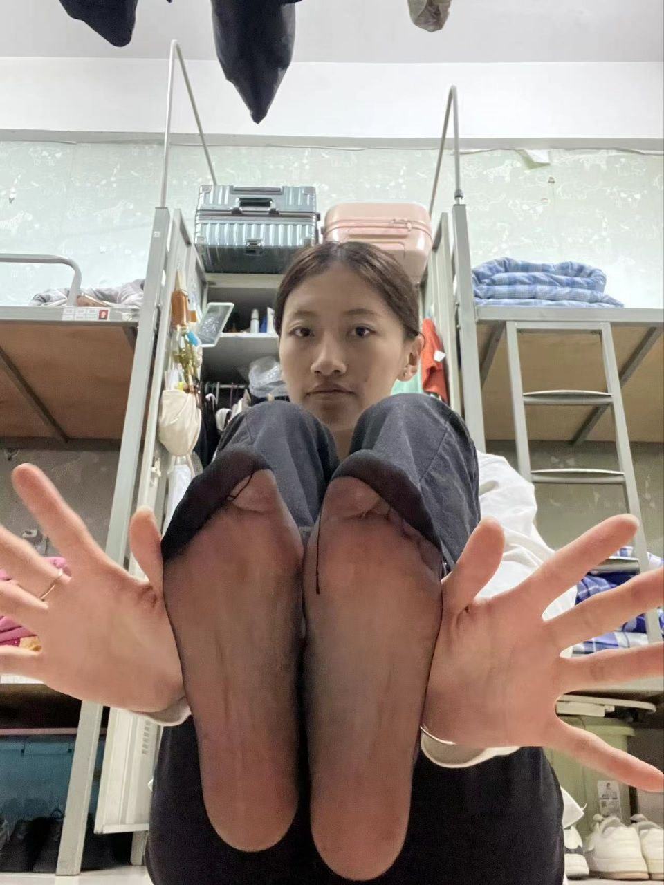 脚模面试脸足同框套路系列-014-16号-168 96 36口腔 舔脚[40P/20V/195MB]