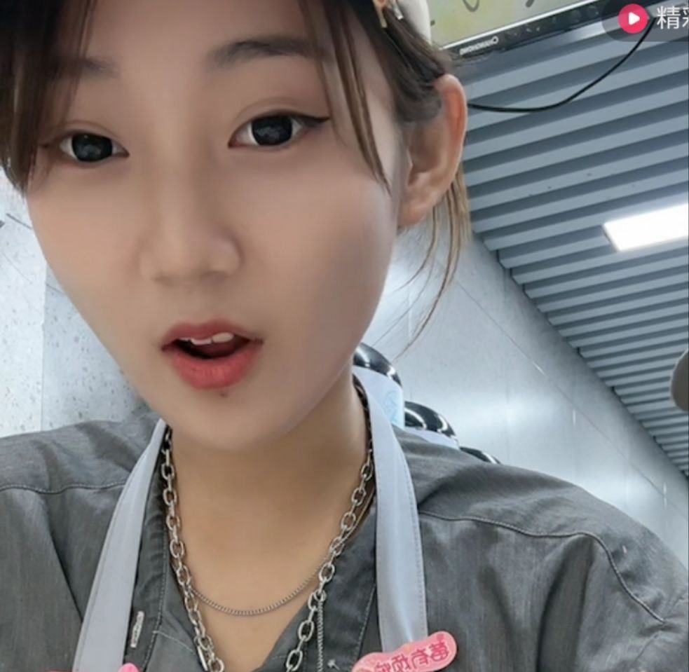 脚模面试脸足同框套路系列-018-20号-165 90 38 圆脸学妹[9P/9V/28MB]