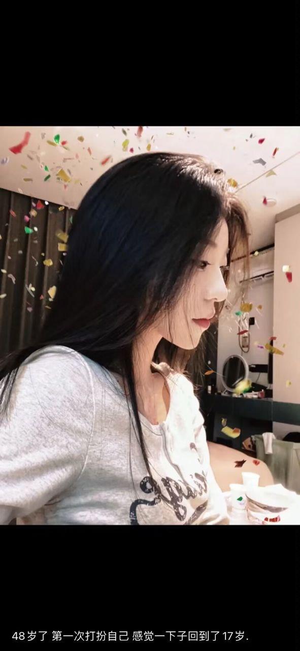 脚模面试脸足同框套路系列-084-黑丝踩屏秀脚 主播[4P/14V/132MB]