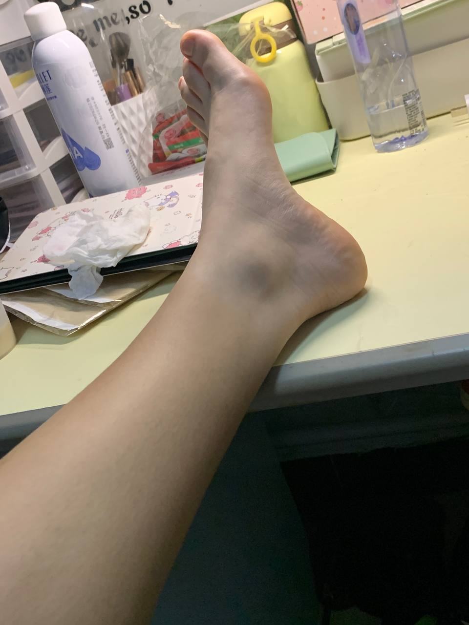 脚模面试脸足同框套路系列-072-大一新生被人看脚觉的光荣[3P/13V/508MB]