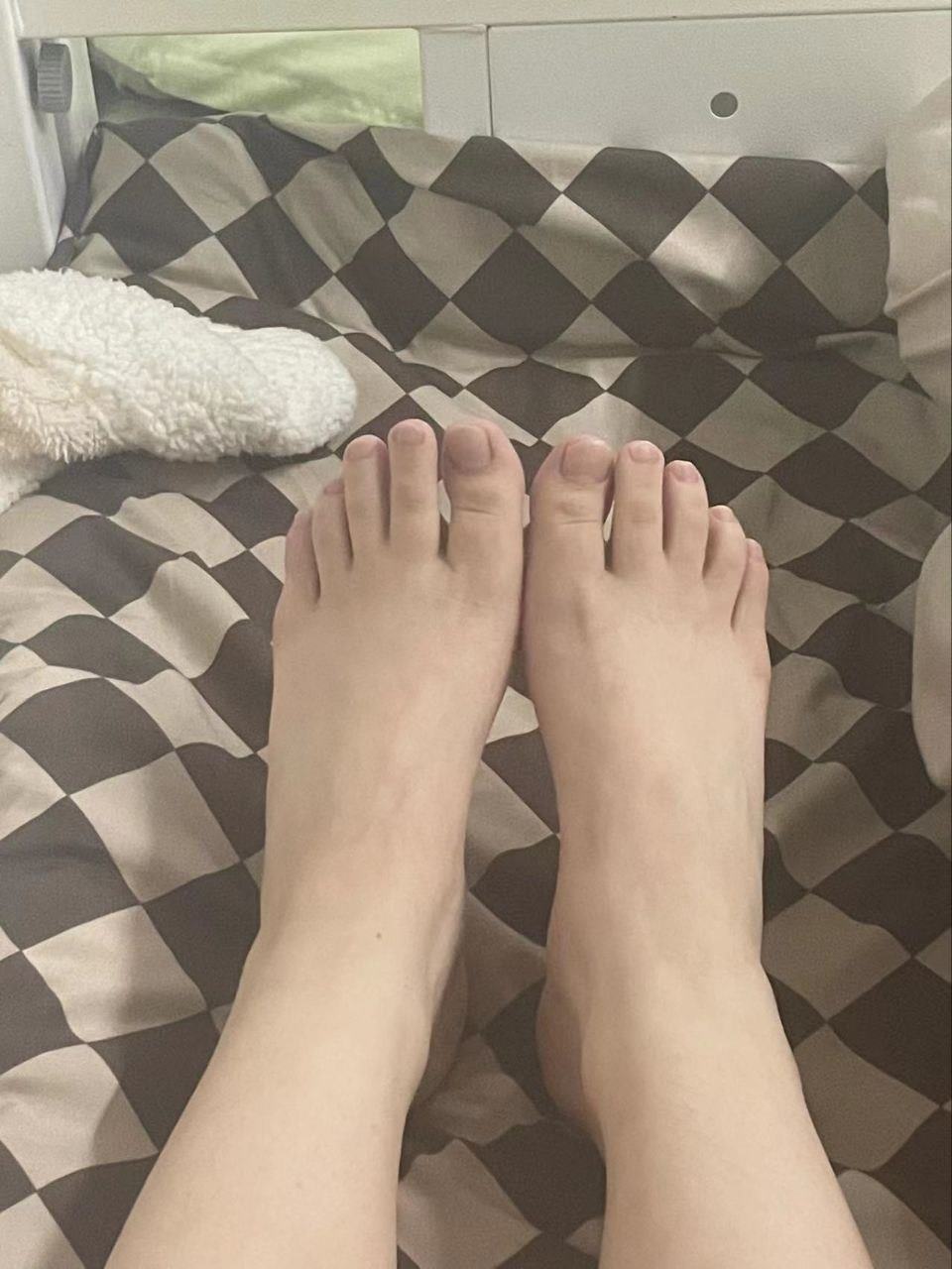 脚模面试脸足同框套路系列-077-非长期 金发妹[5P/2V/28MB]